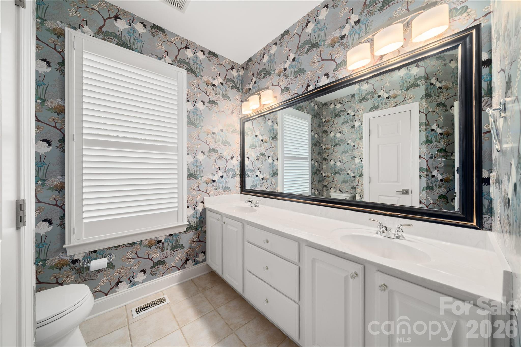 Single Family Residence at 14 Waterbury Court, Hendersonville, photo 36 of 48