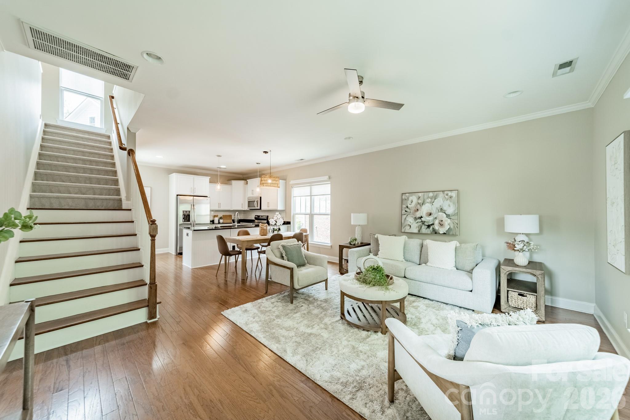 Single Family Residence at 10236 Vanguard Parkway, Huntersville, photo 3 of 44