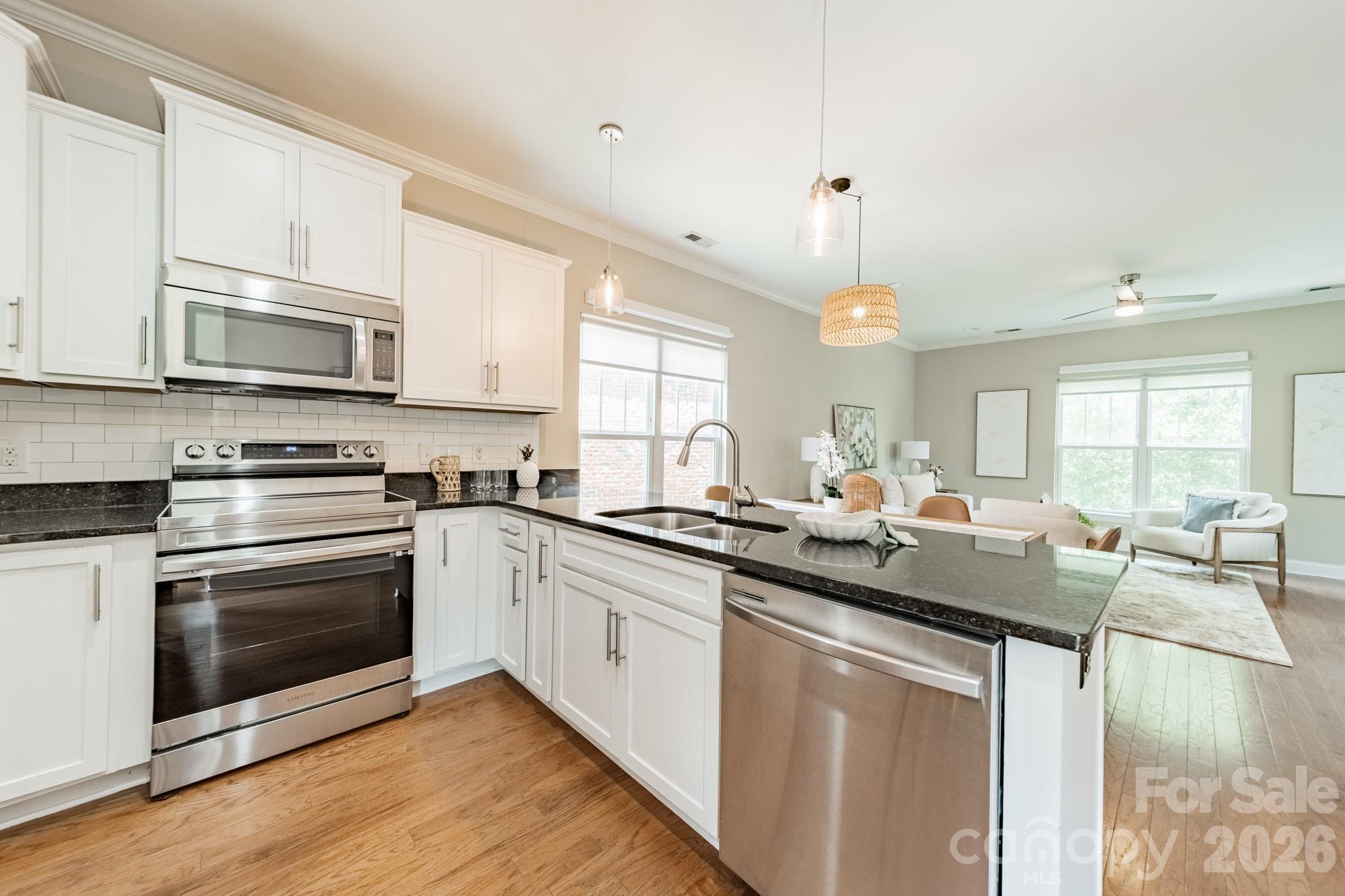 Single Family Residence at 10236 Vanguard Parkway, Huntersville, photo 15 of 44