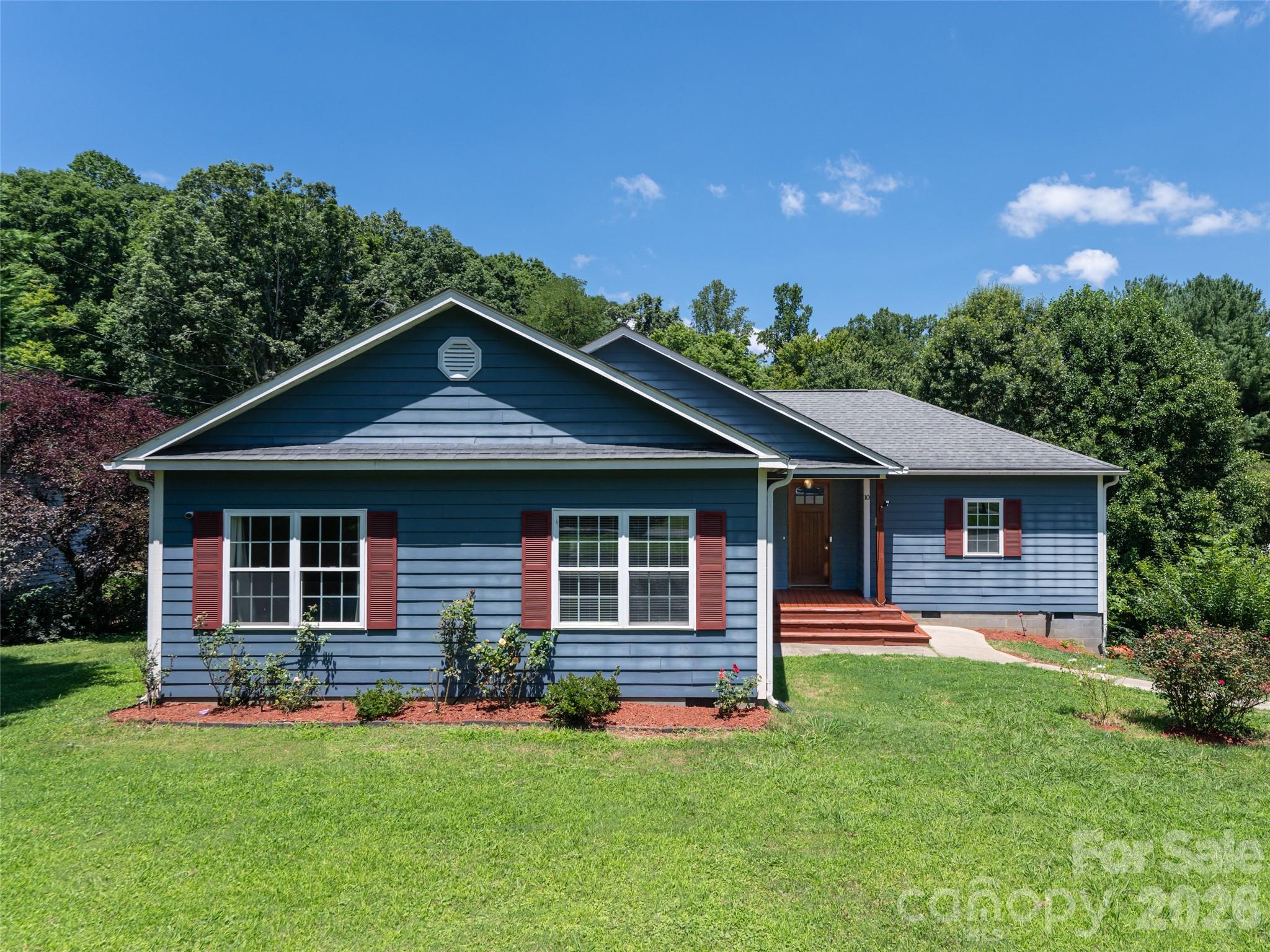 Spacious yard - 10 Ashe Road, Candler