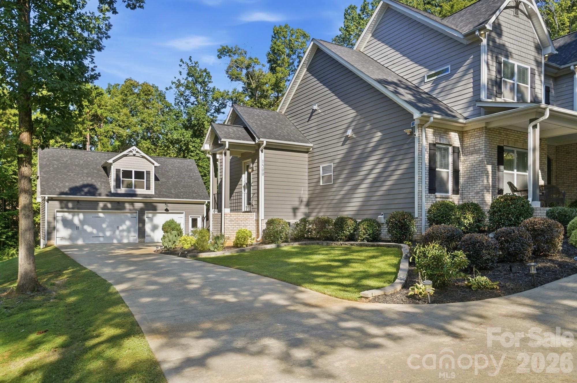 Single Family Residence at 1500 Billy Howey Road, Waxhaw, photo 4 of 48