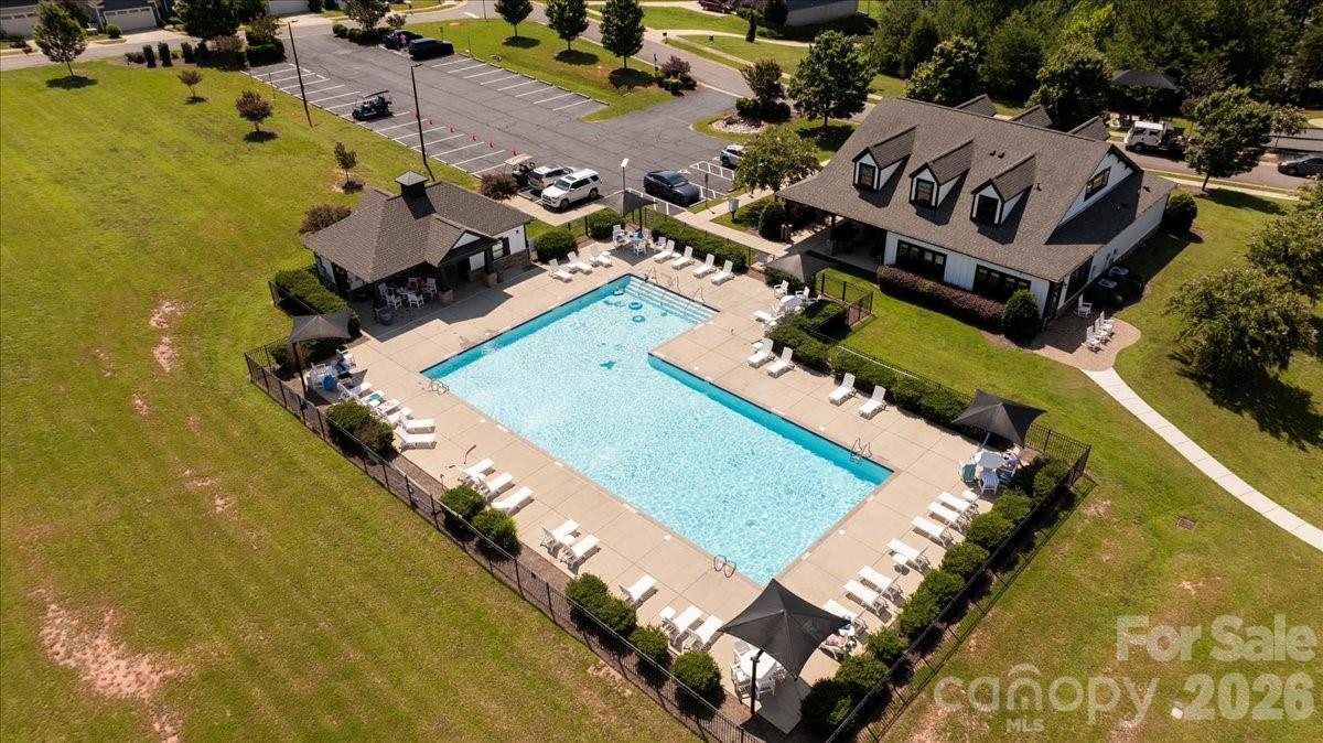 Cottages Pool - 11222 Island View Lane, Lancaster