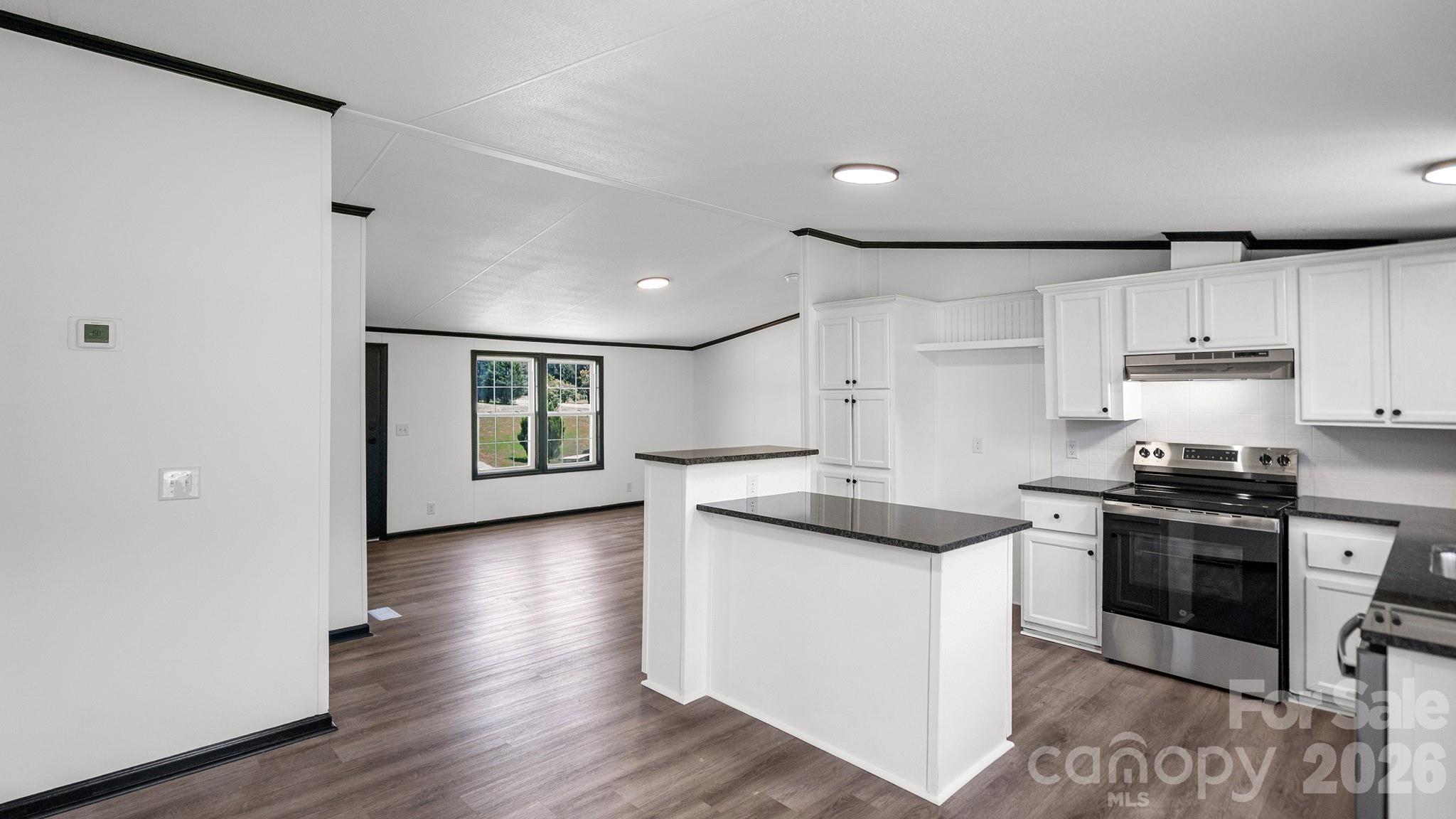 Single Family Residence at 178 Zircon Drive, Statesville, photo 11 of 33