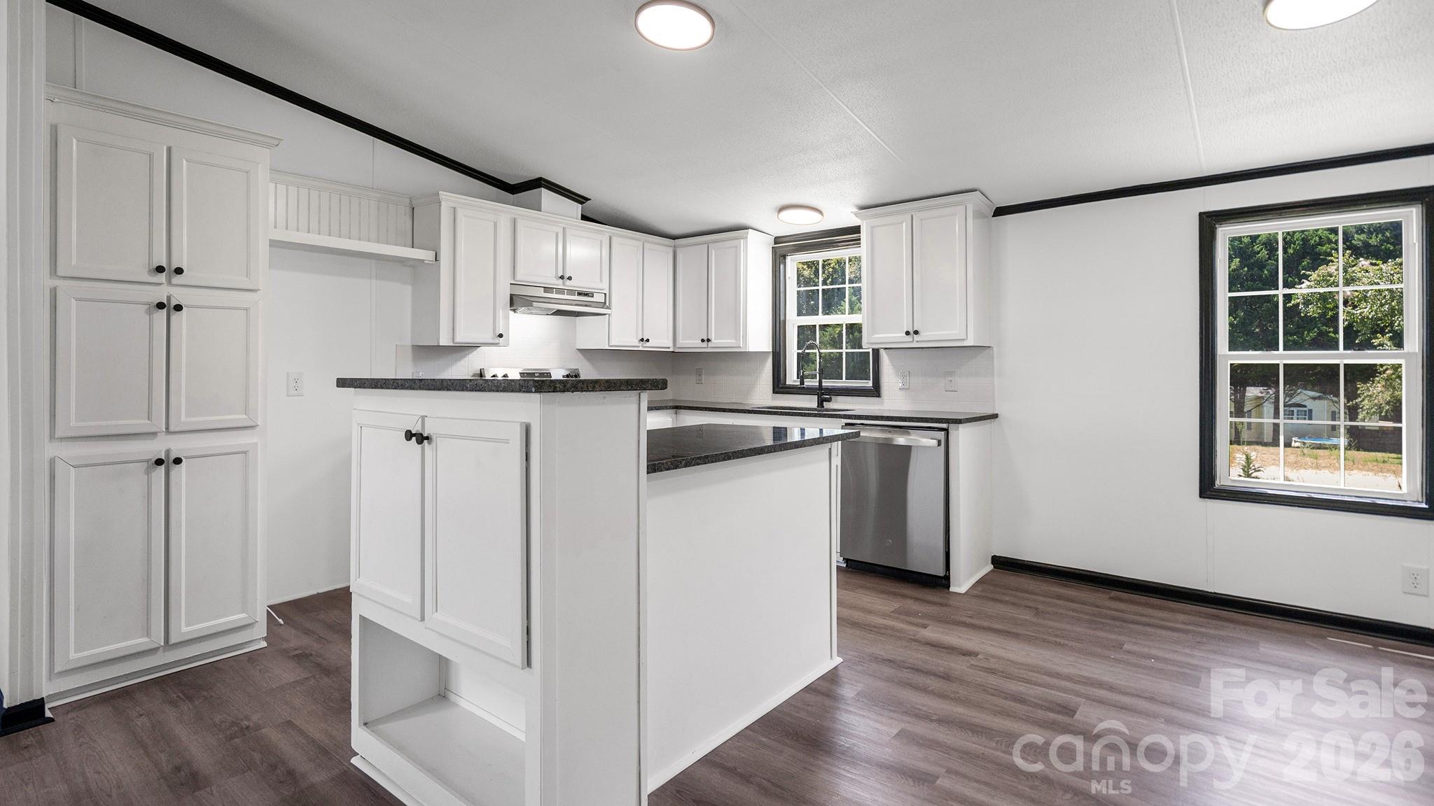 Single Family Residence at 178 Zircon Drive, Statesville, photo 14 of 33