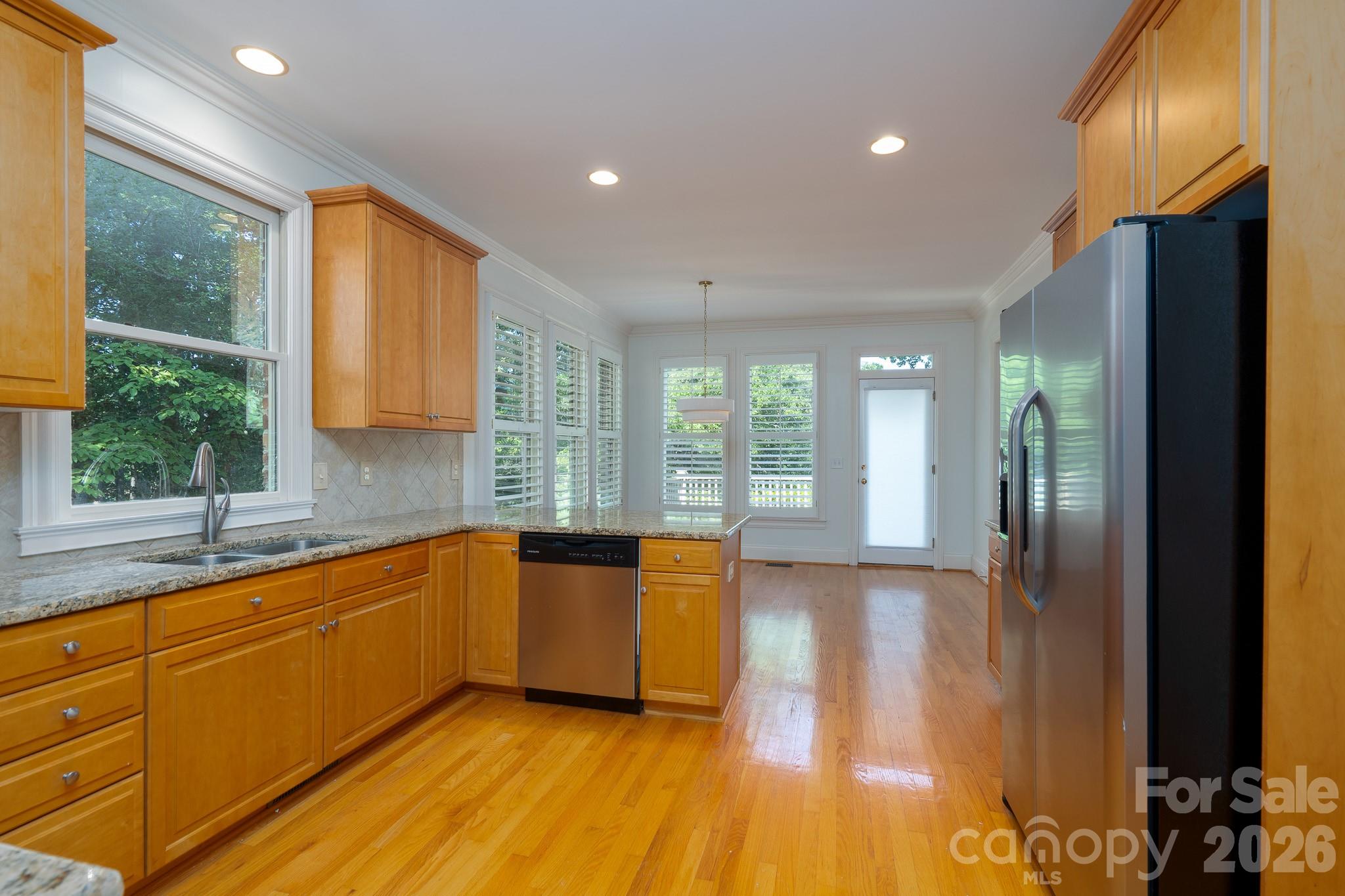 Kitchen - 205 Piney Grove Point, New London