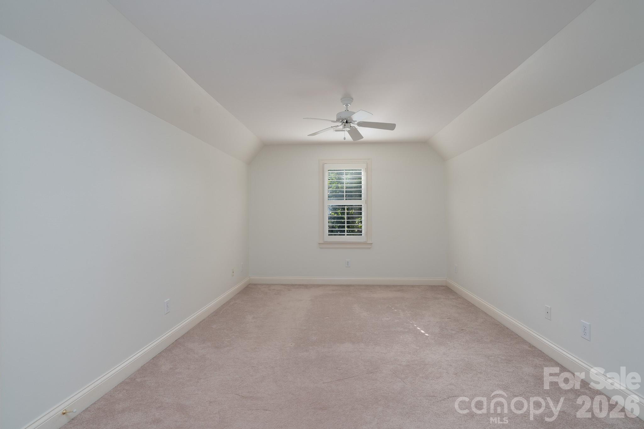 Bonus Room - Guest Bedroom - 205 Piney Grove Point, New London