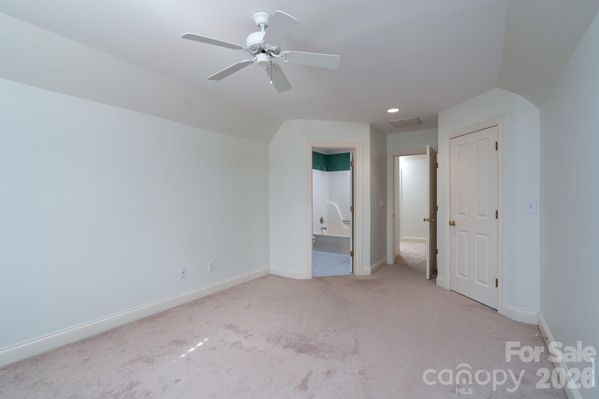 Bonus Room - Guest Bedroom - 205 Piney Grove Point, New London