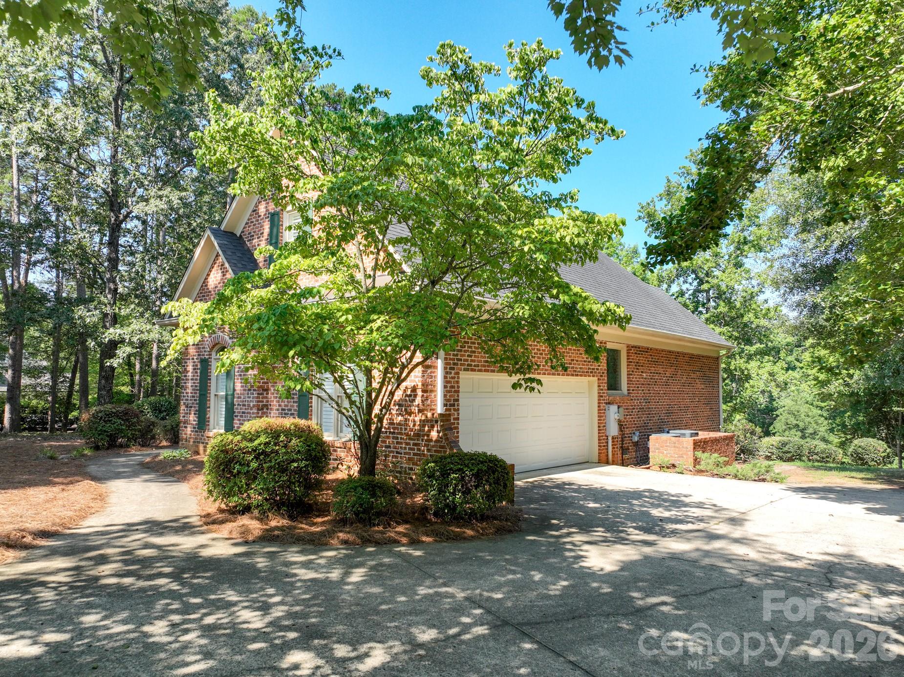 Garage - 205 Piney Grove Point, New London