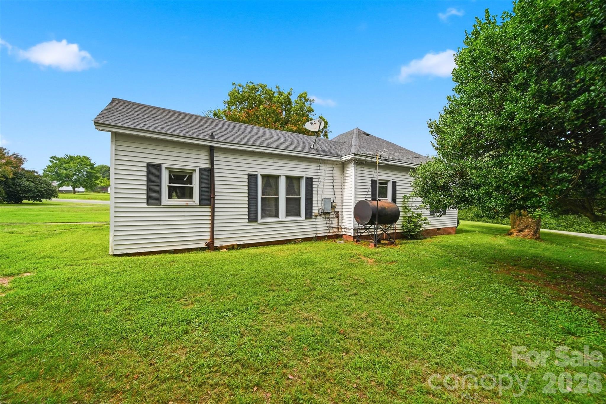 Single Family Residence at 1289 Davis Road, Lincolnton, photo 3 of 31