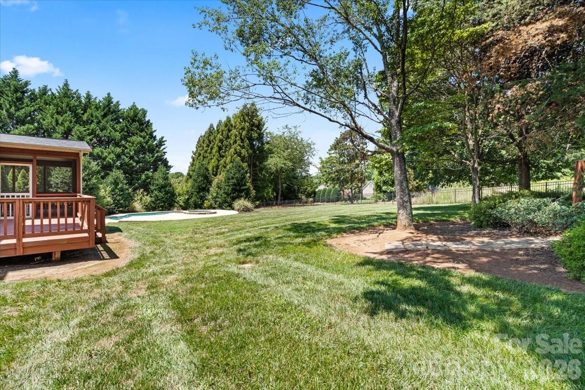 View from right side of home - 109 Pauls Lane, Mooresville