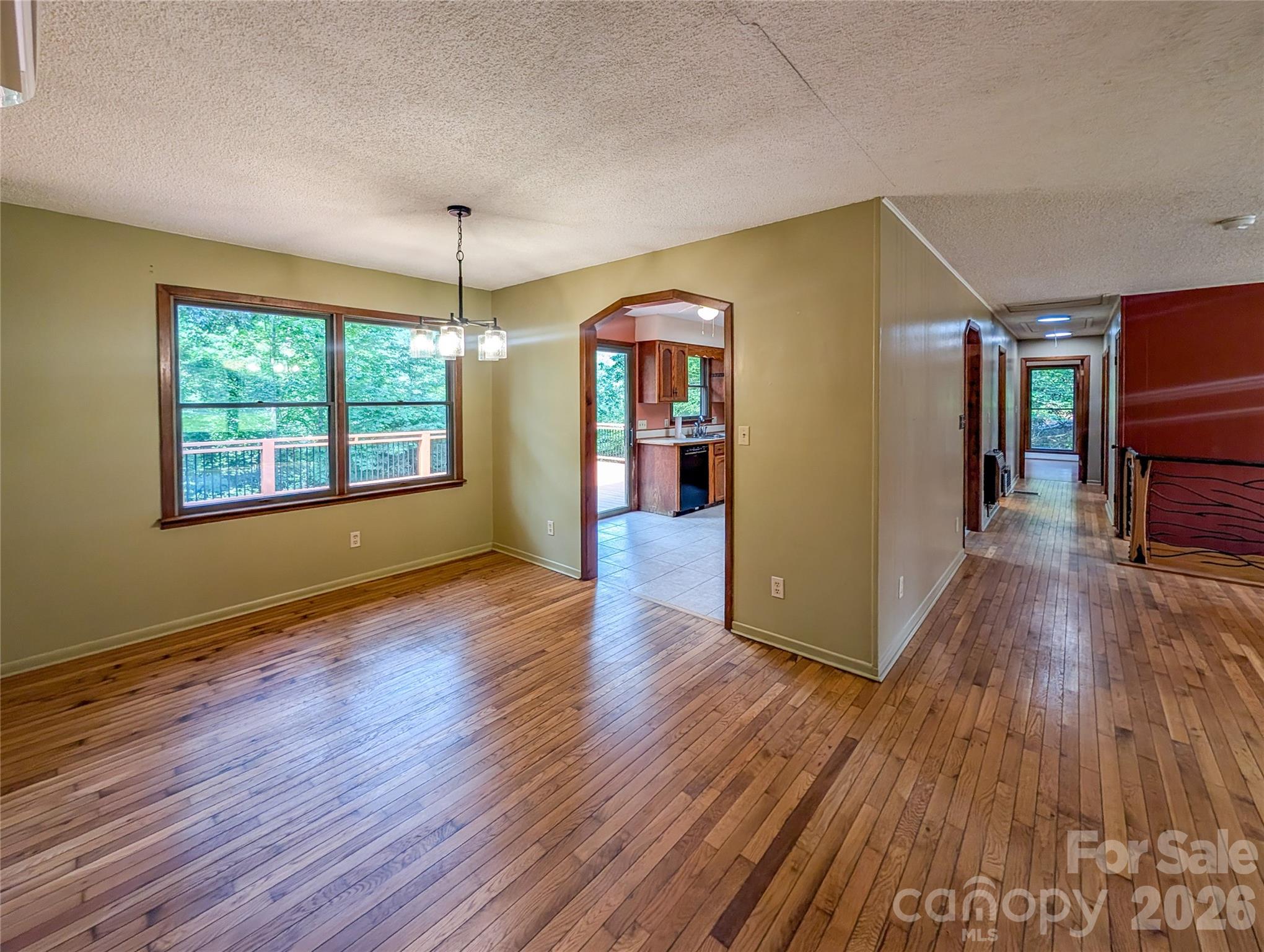 Single Family Residence at 328 Wooded Valley Lane, Burnsville, photo 16 of 47