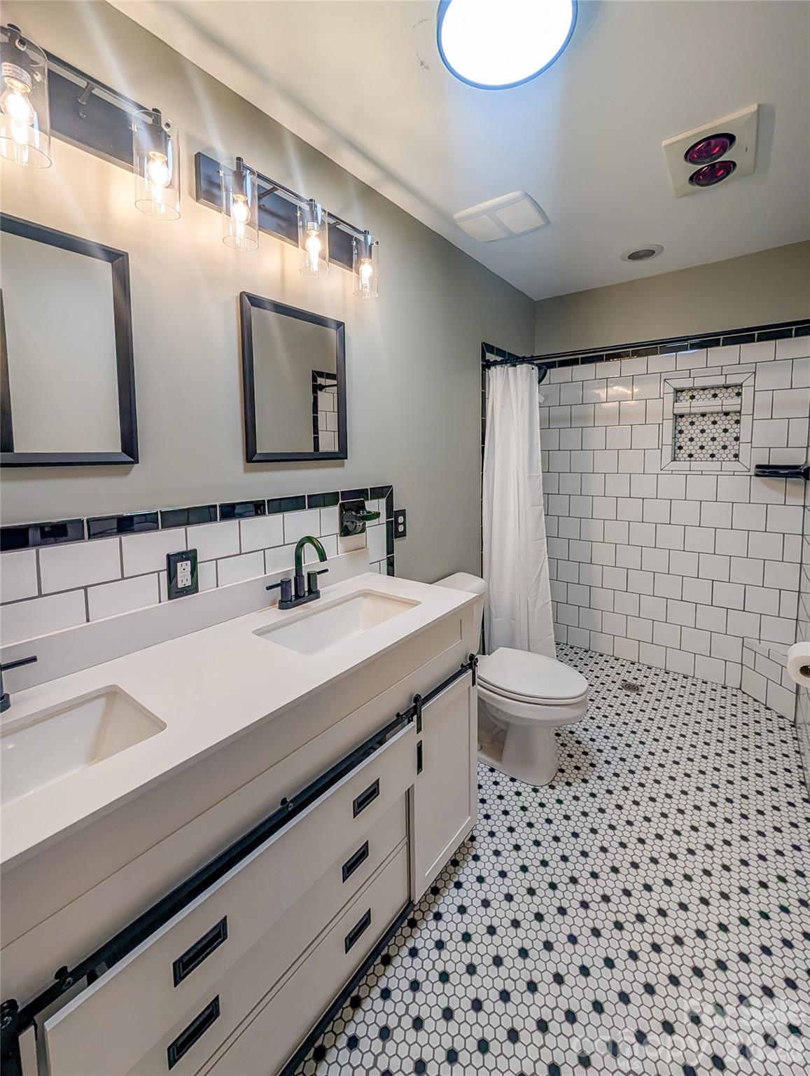 Single Family Residence at 328 Wooded Valley Lane, Burnsville, photo 22 of 47