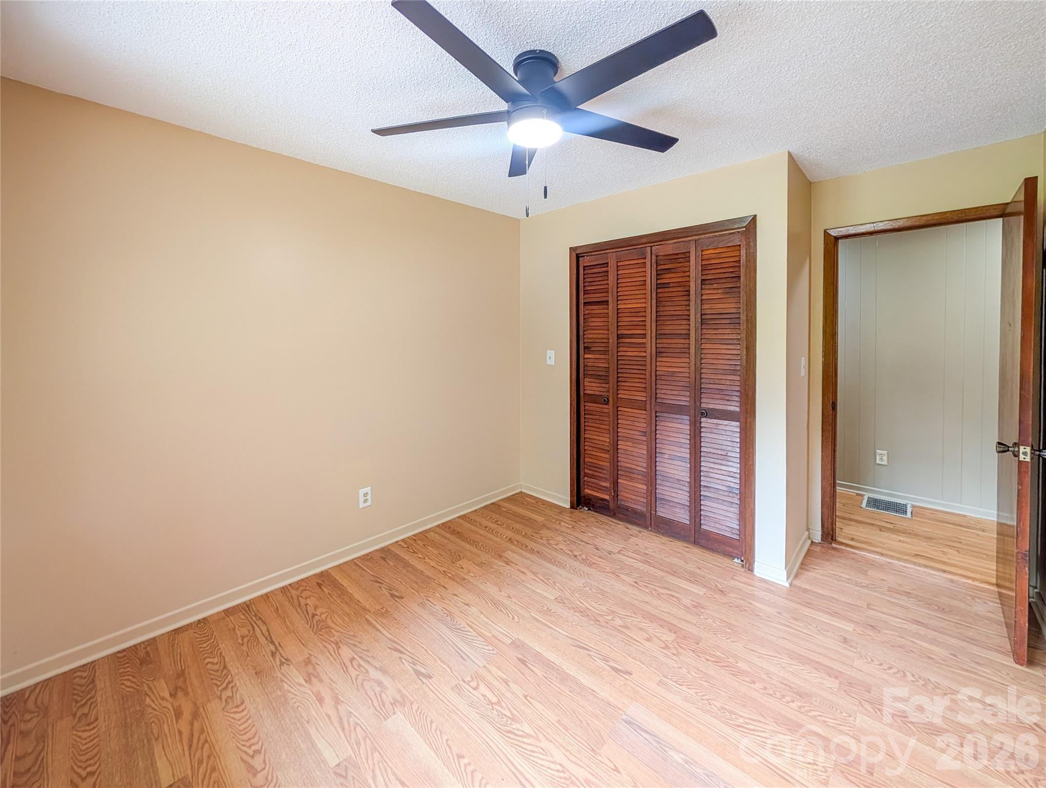 Single Family Residence at 328 Wooded Valley Lane, Burnsville, photo 26 of 47
