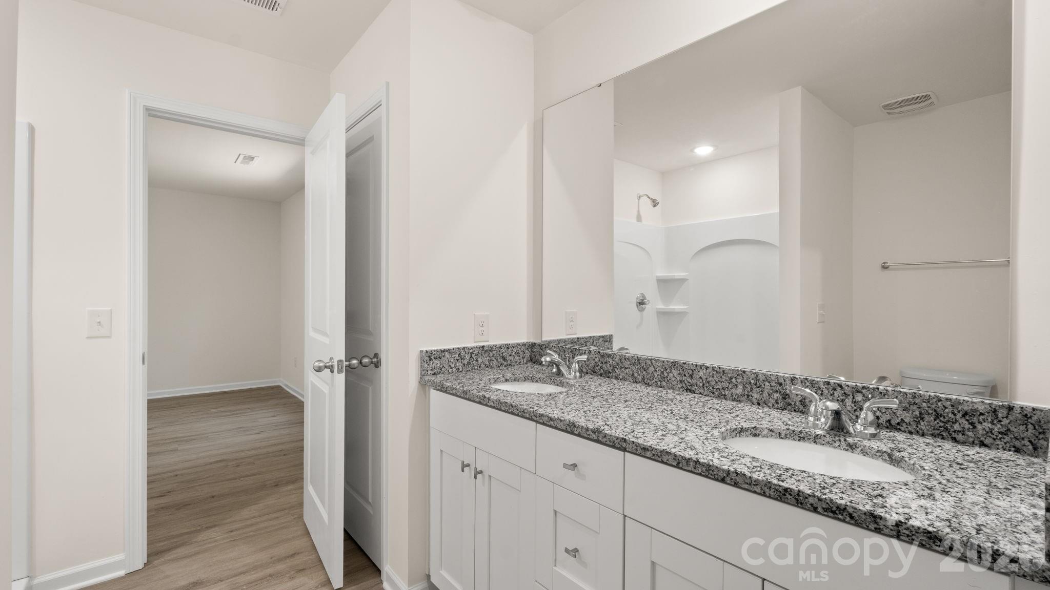 Secondary Bathroom - 4022 Rolling Creek Road, Vale