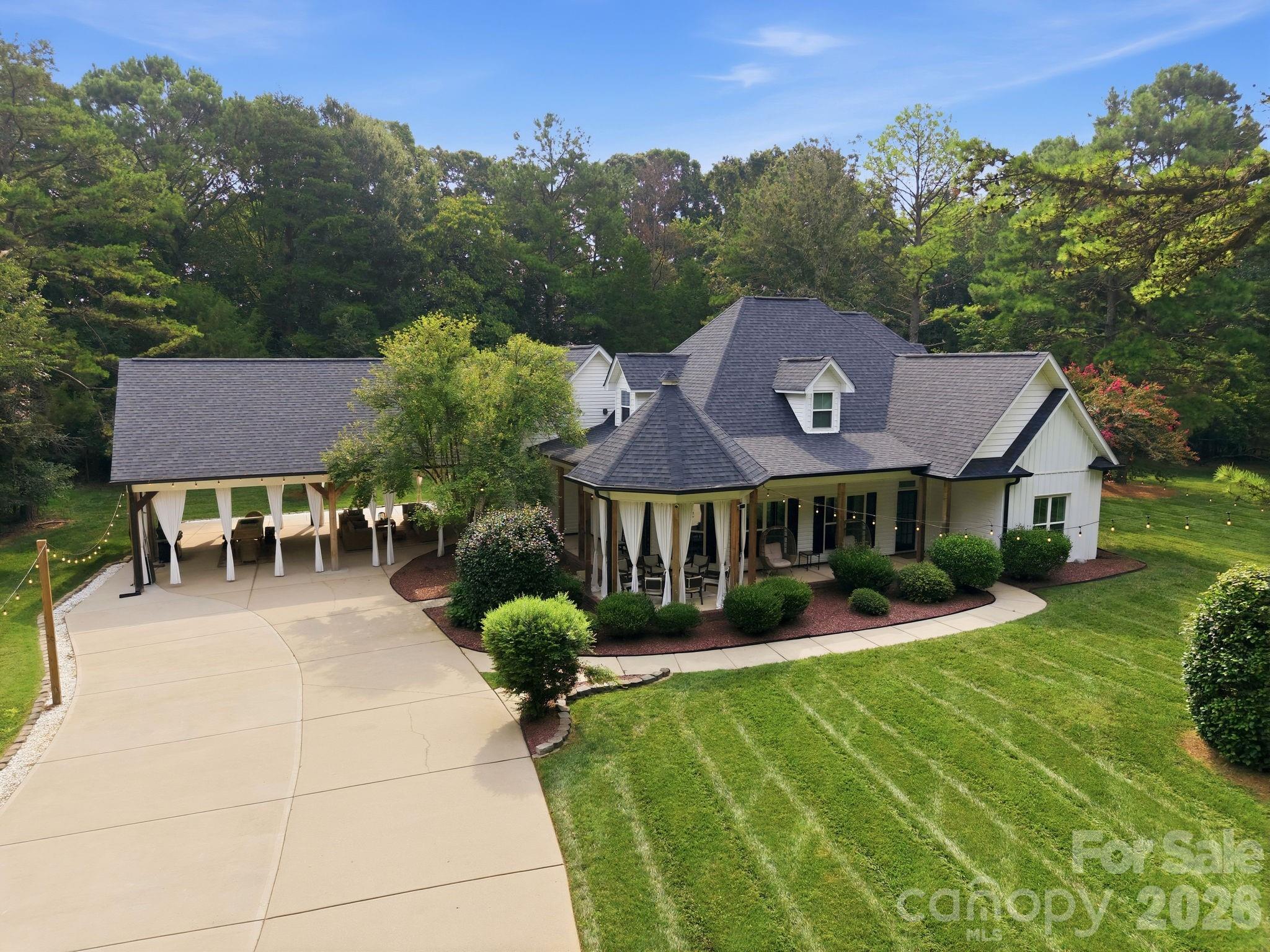 Single Family Residence at 9544 Brief Road, Mint Hill, photo 3 of 48