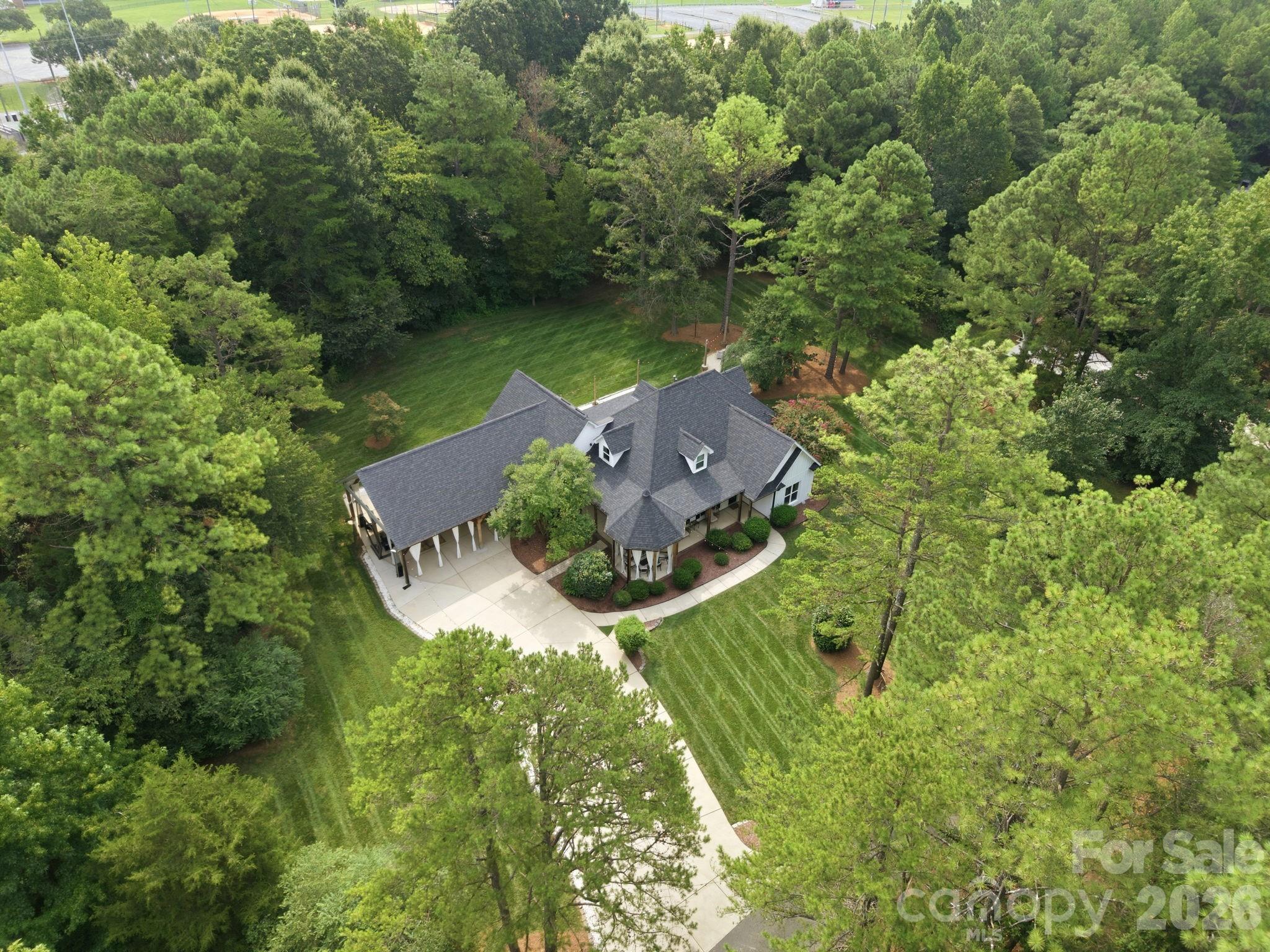 Single Family Residence at 9544 Brief Road, Mint Hill, photo 4 of 48