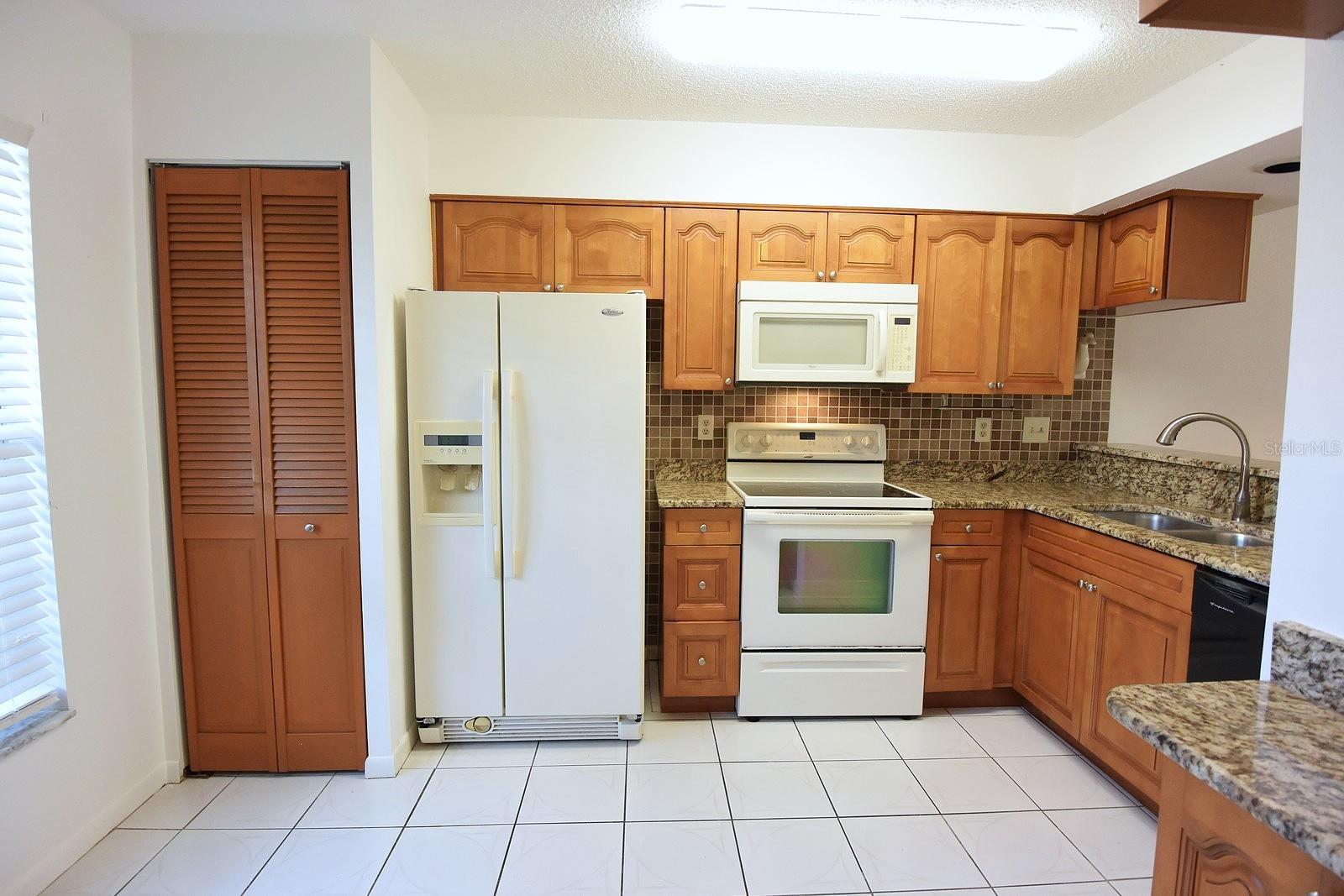 Condominium at 4908 MYRTLE OAK DR #12, NEW PORT RICHEY, photo 5 of 29