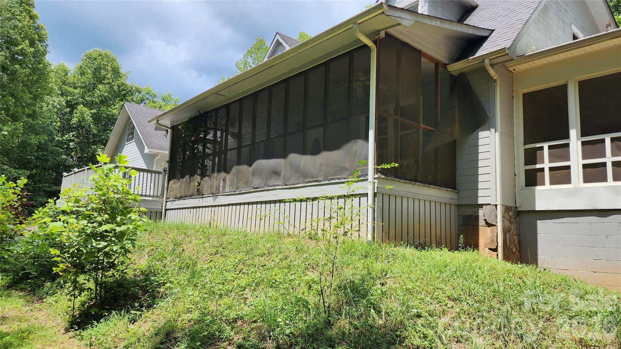 Screened in Porch on side - 2020 Ada Williams Lane, Lenoir