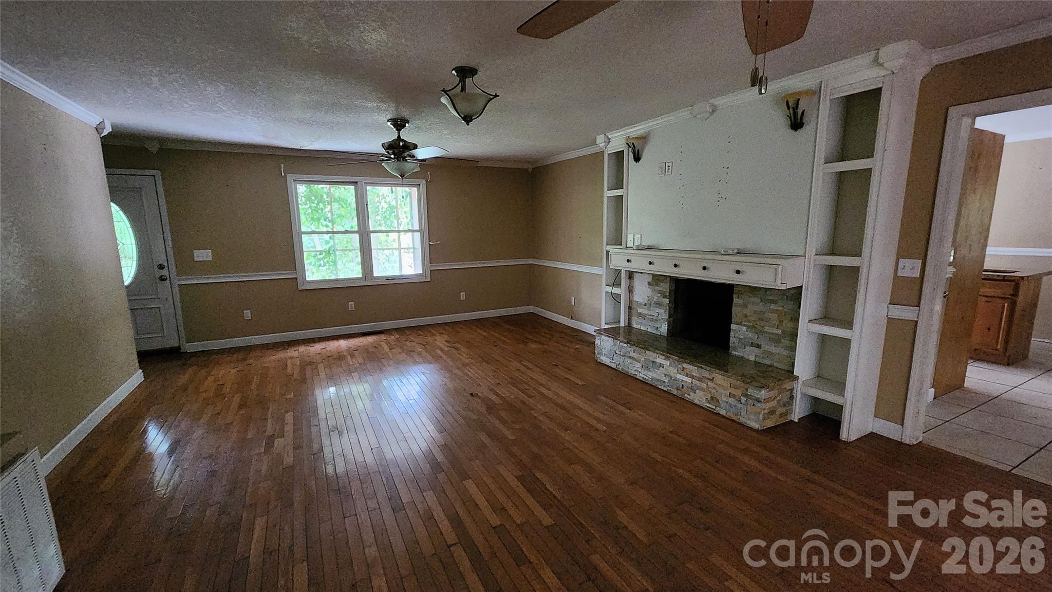 Living and Dining - 2020 Ada Williams Lane, Lenoir