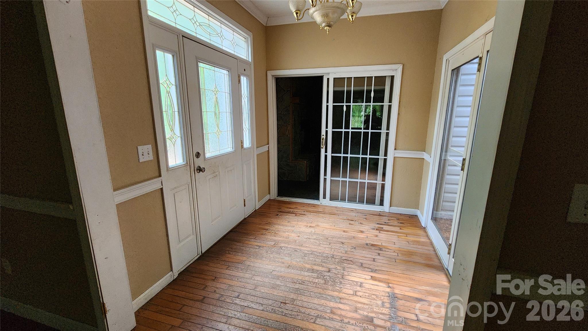 Foyer - 2020 Ada Williams Lane, Lenoir