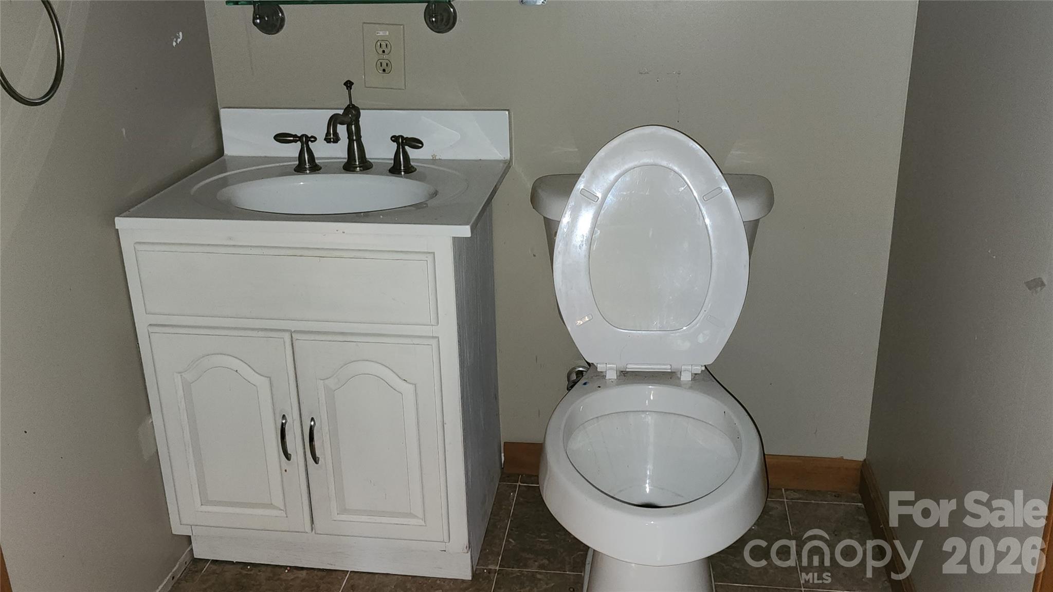 Full bath upstairs - 2020 Ada Williams Lane, Lenoir