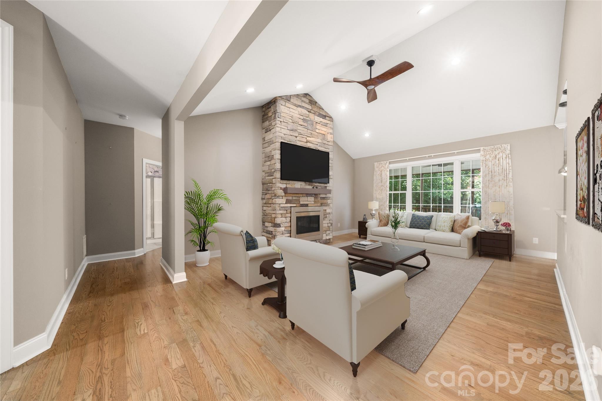 Single Family Residence at 14 Waterbury Court, Hendersonville, photo 5 of 48