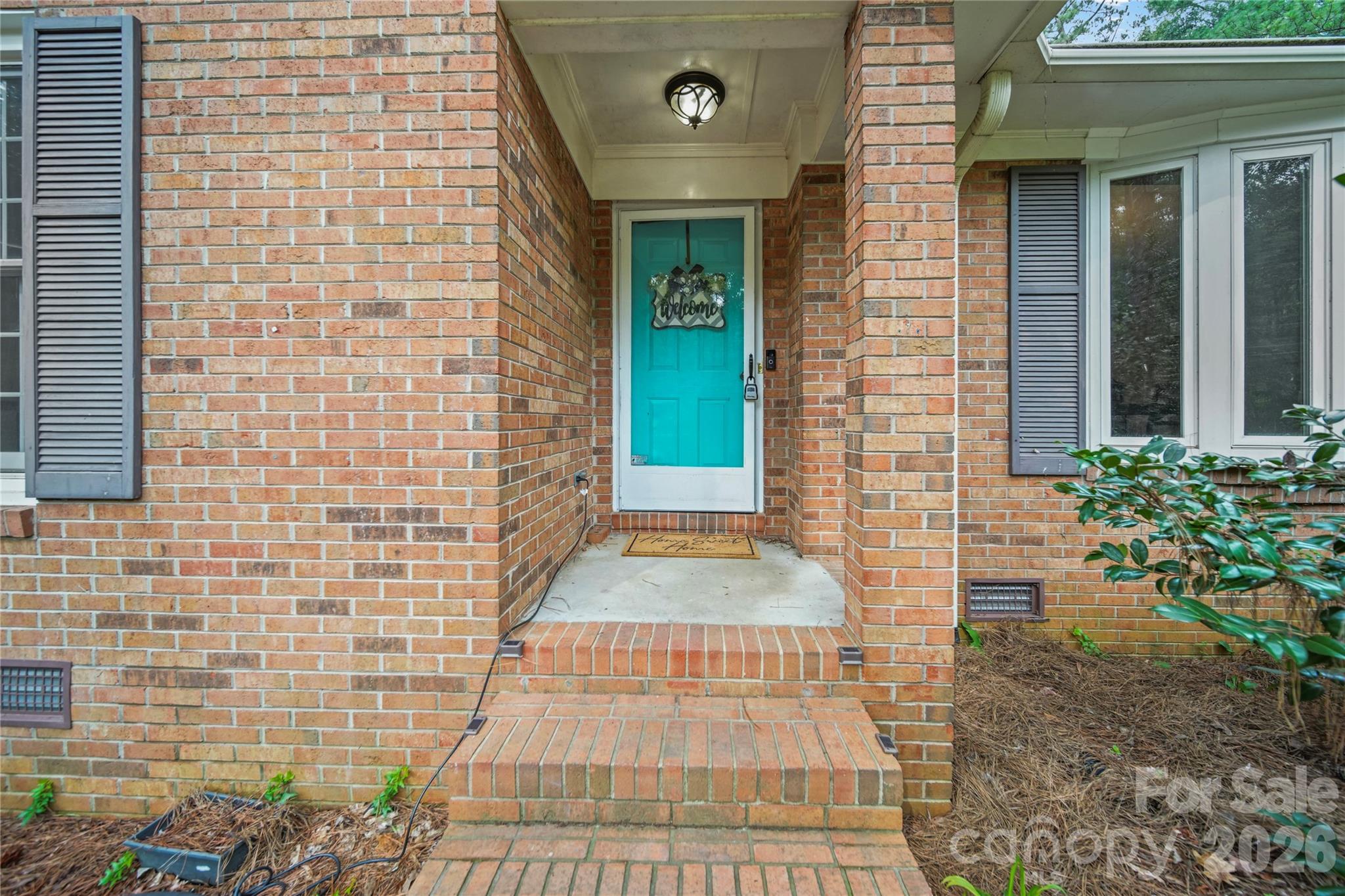 Single Family Residence at 2141 Moonstone Drive, Concord, photo 2 of 34