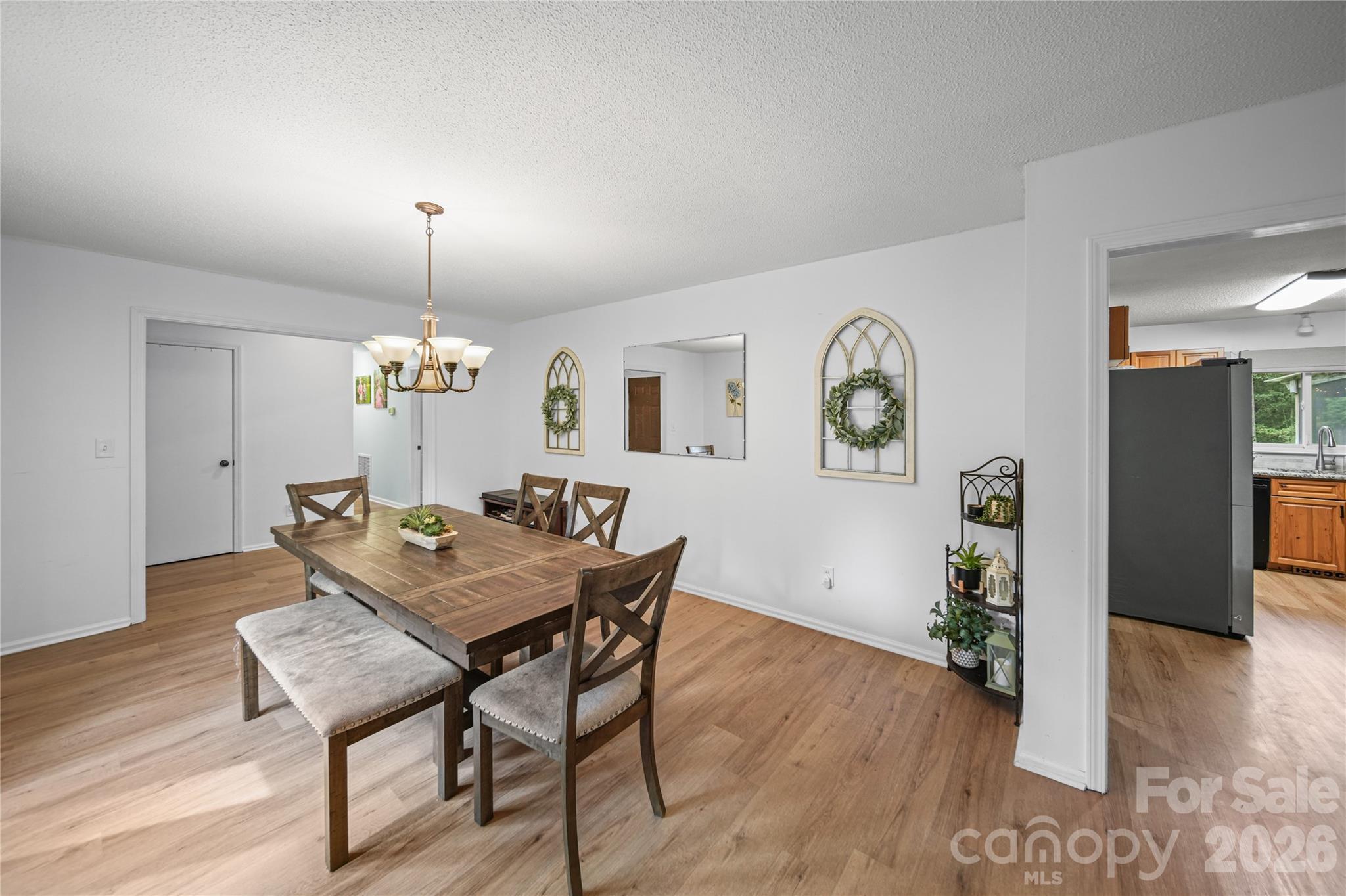 Single Family Residence at 2141 Moonstone Drive, Concord, photo 5 of 34