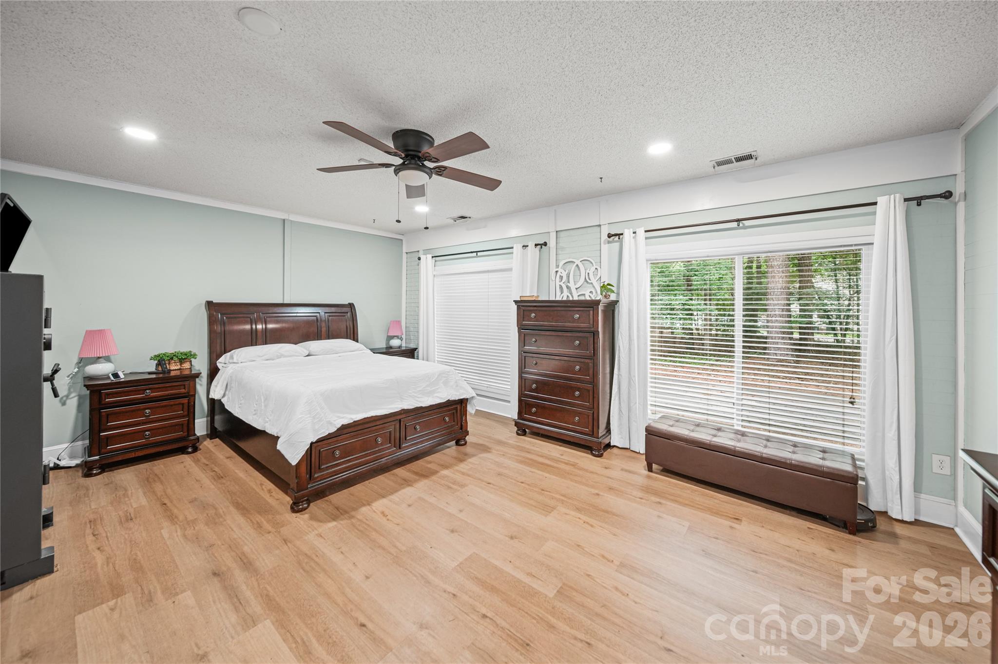 Single Family Residence at 2141 Moonstone Drive, Concord, photo 12 of 34