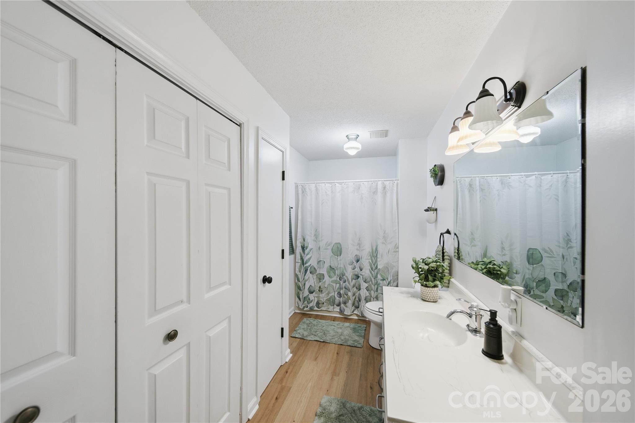 Single Family Residence at 2141 Moonstone Drive, Concord, photo 20 of 34
