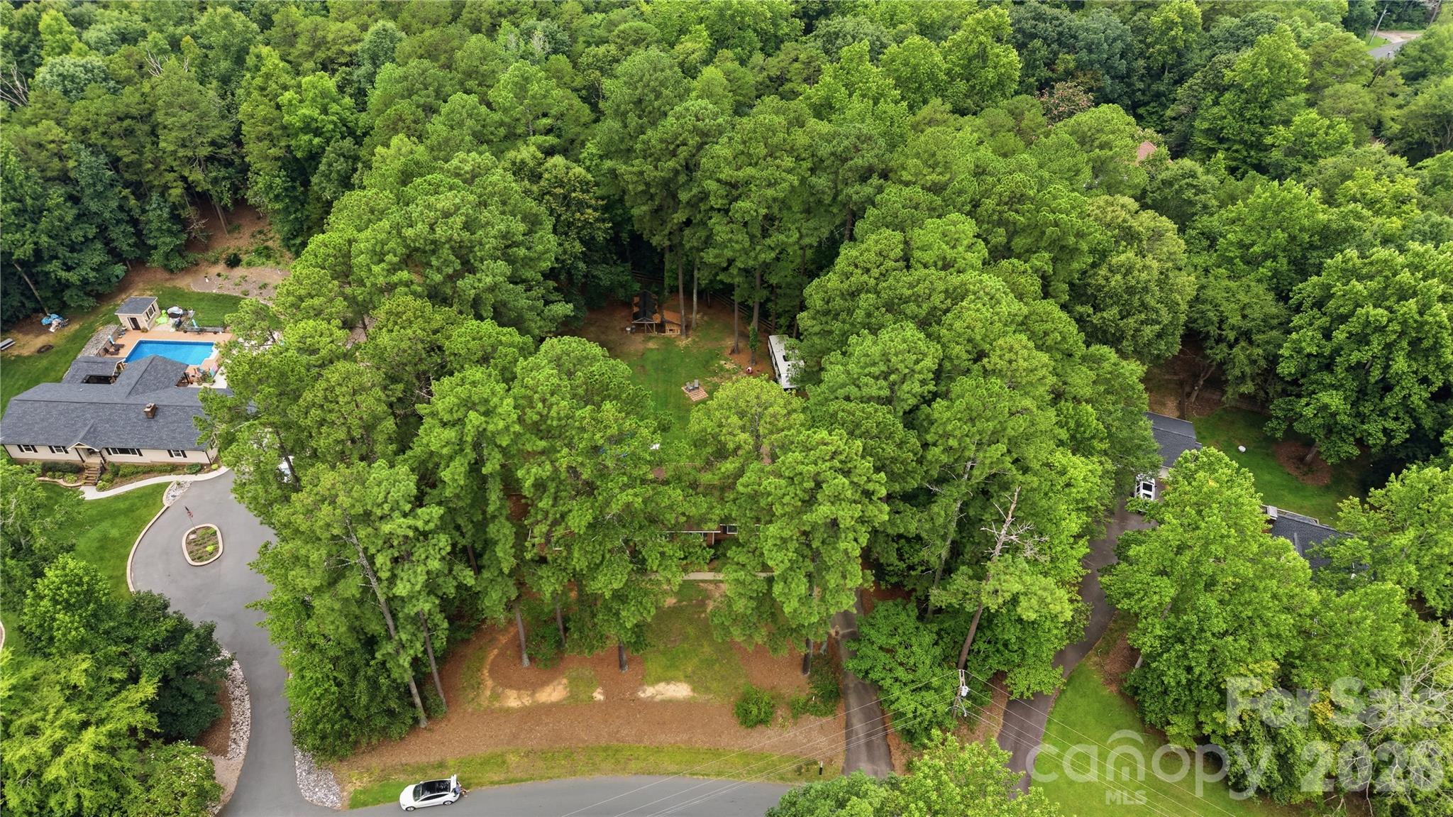 Single Family Residence at 2141 Moonstone Drive, Concord, photo 32 of 34