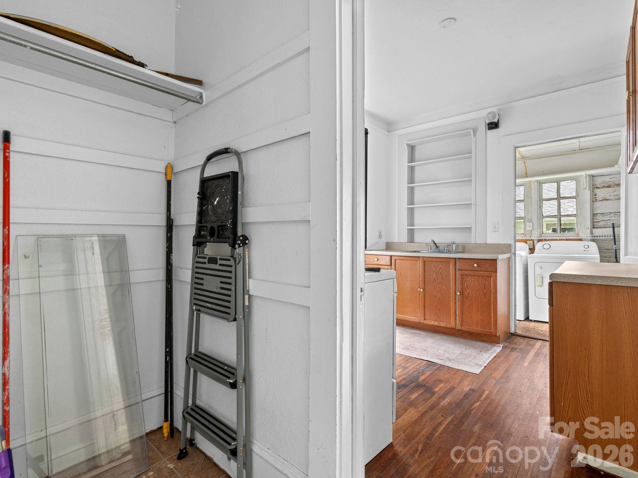 Pantry/Storage - 111-113 Stewart Street, Hendersonville