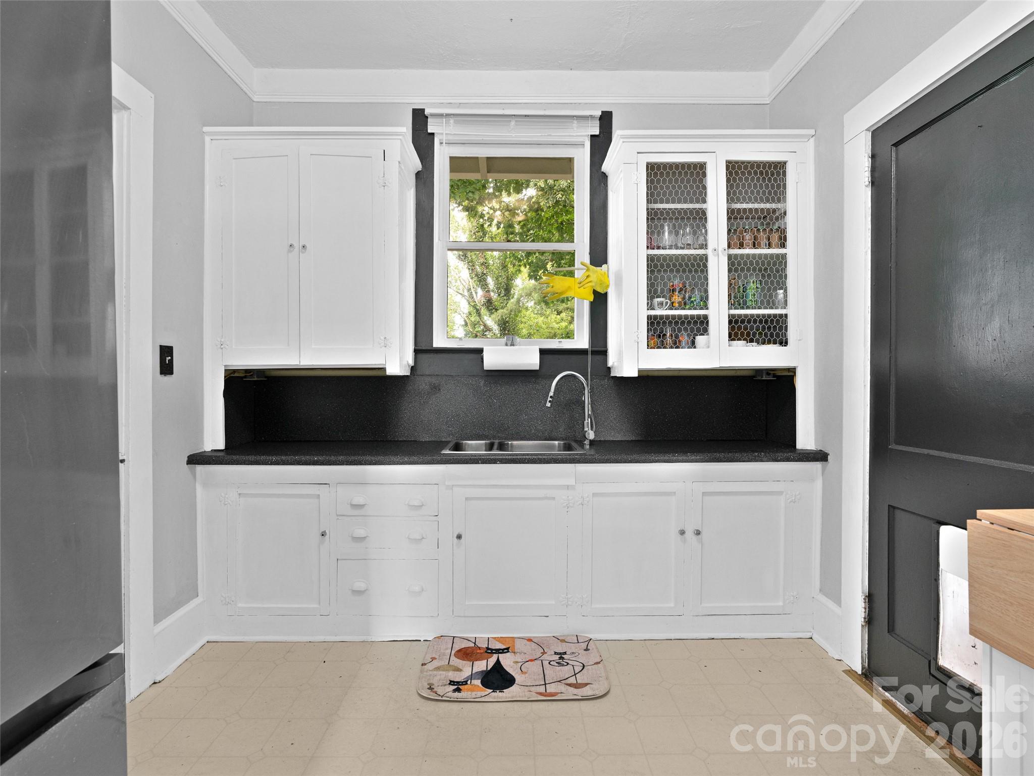 Upper Level Kitchen - 111-113 Stewart Street, Hendersonville