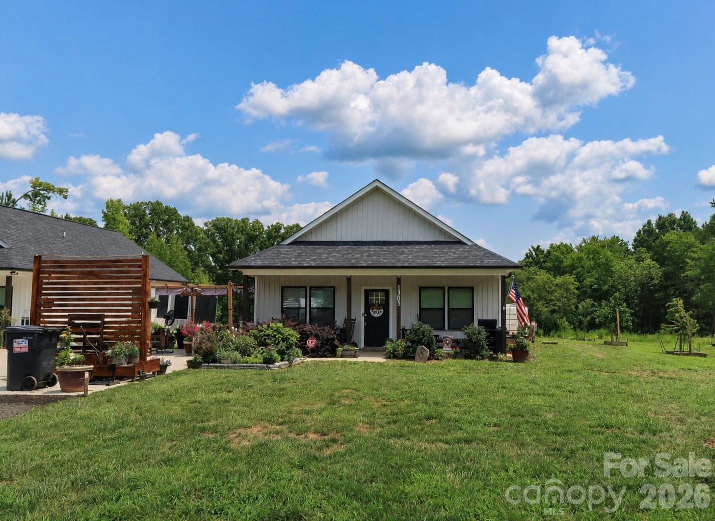 Single Family Residence at 1305 Scout Road, Salisbury, photo 3 of 16