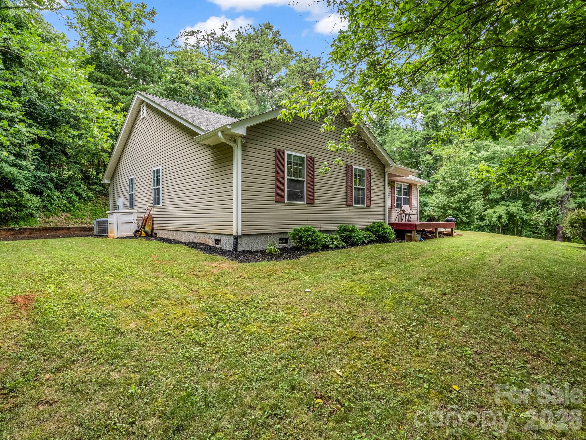 Single Family Residence at 18 Buckle Ridge, Weaverville, photo 5 of 48