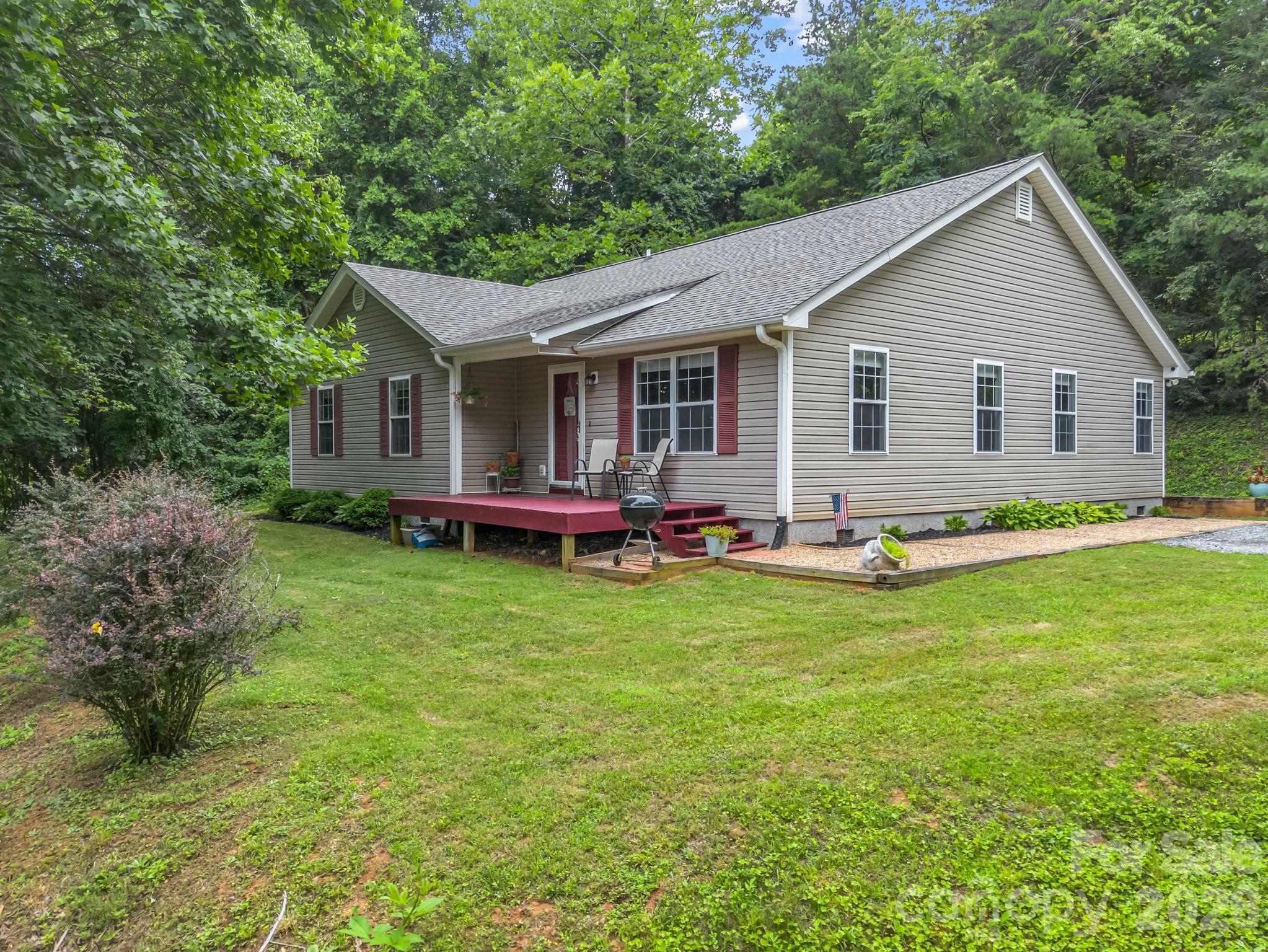 Single Family Residence at 18 Buckle Ridge, Weaverville, photo 7 of 48