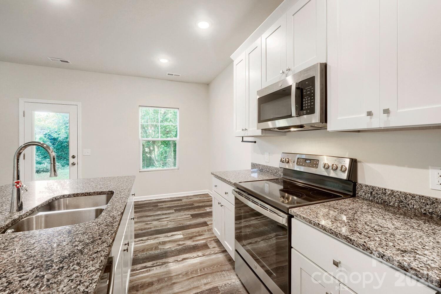 Kitchen - 436 W Mclelland Avenue, Mooresville