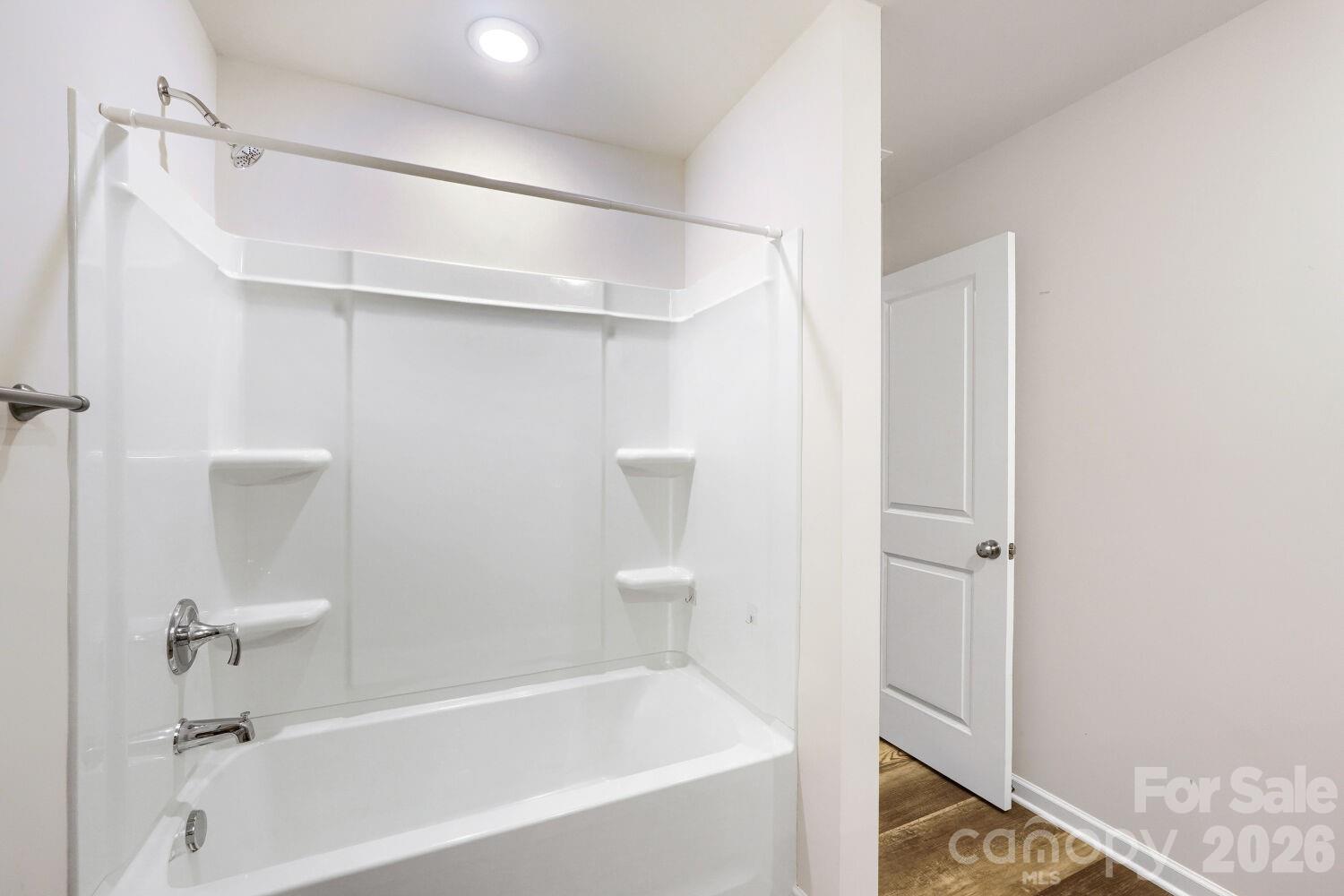 Bath 2 pic 2 - 436 W Mclelland Avenue, Mooresville