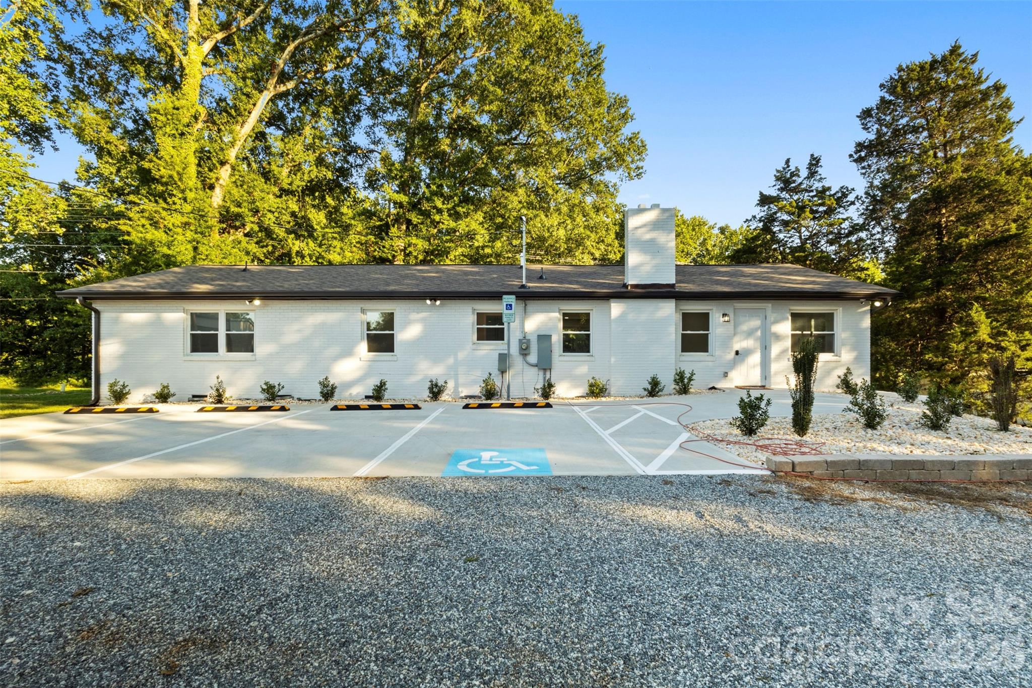 Office at 679 Oakridge Farm Highway, Mooresville, photo 22 of 30