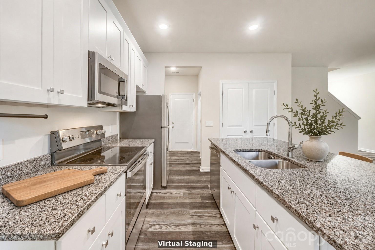 Virtual Staging Kitchen - 436 W Mclelland Avenue, Mooresville