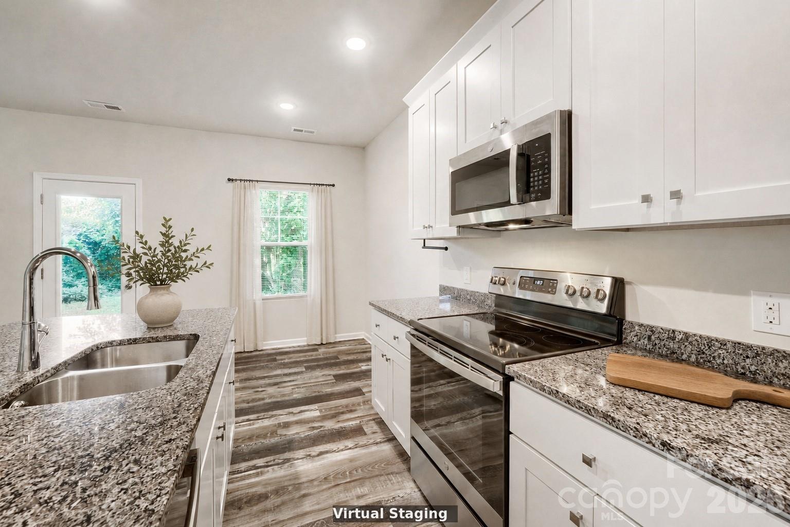 Virtual Staging Kitchen - 436 W Mclelland Avenue, Mooresville