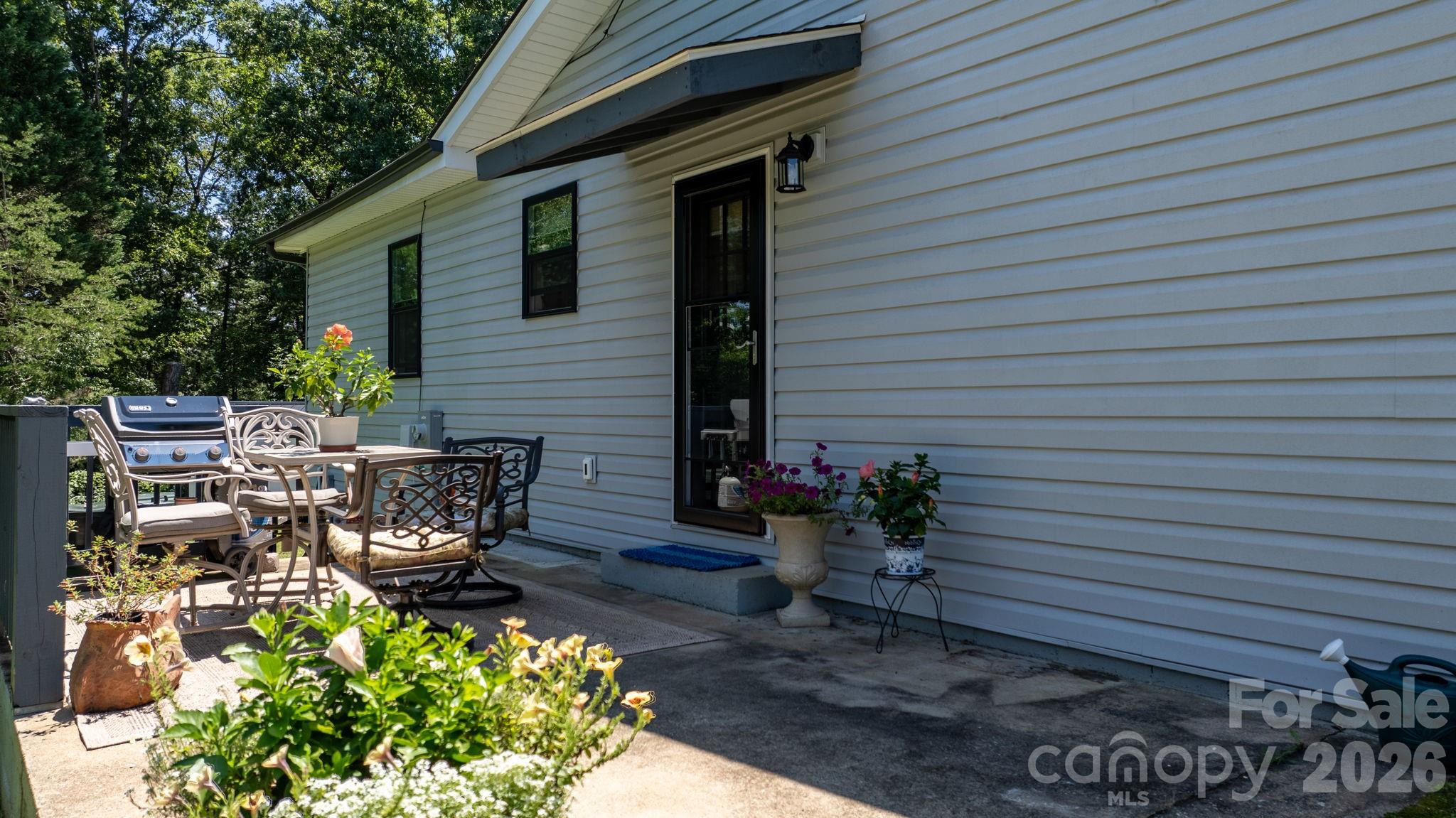 Single Family Residence at 244 Holly Street, Hudson, photo 4 of 32