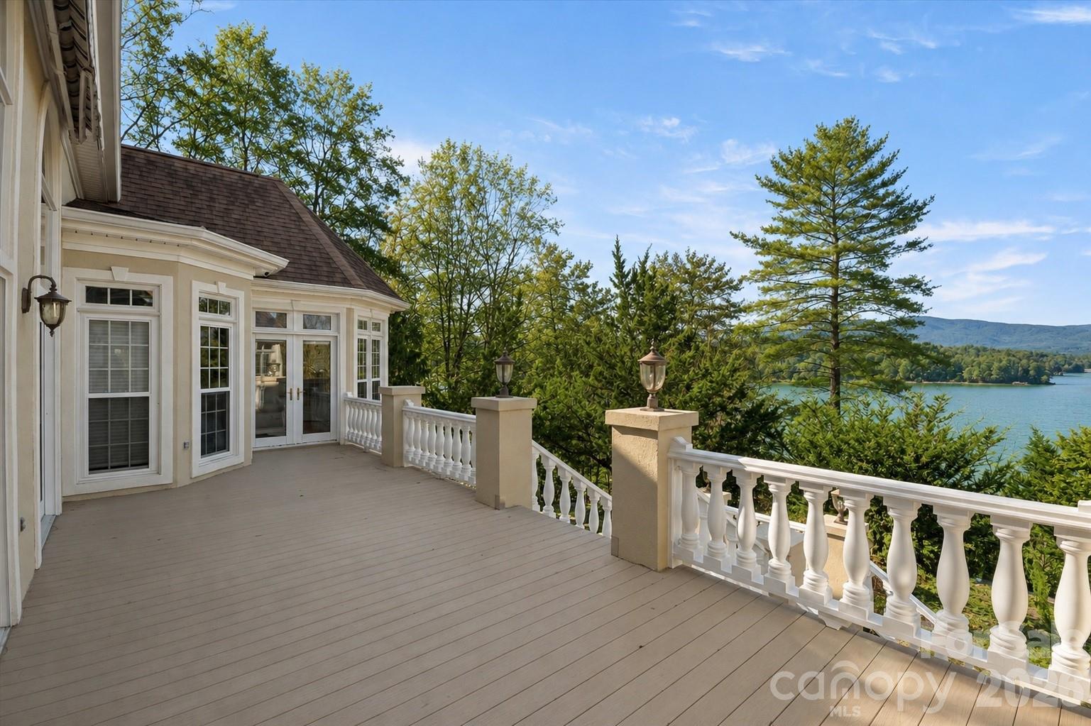 Single Family Residence at 705 Lake Club Drive, Nebo, photo 3 of 46