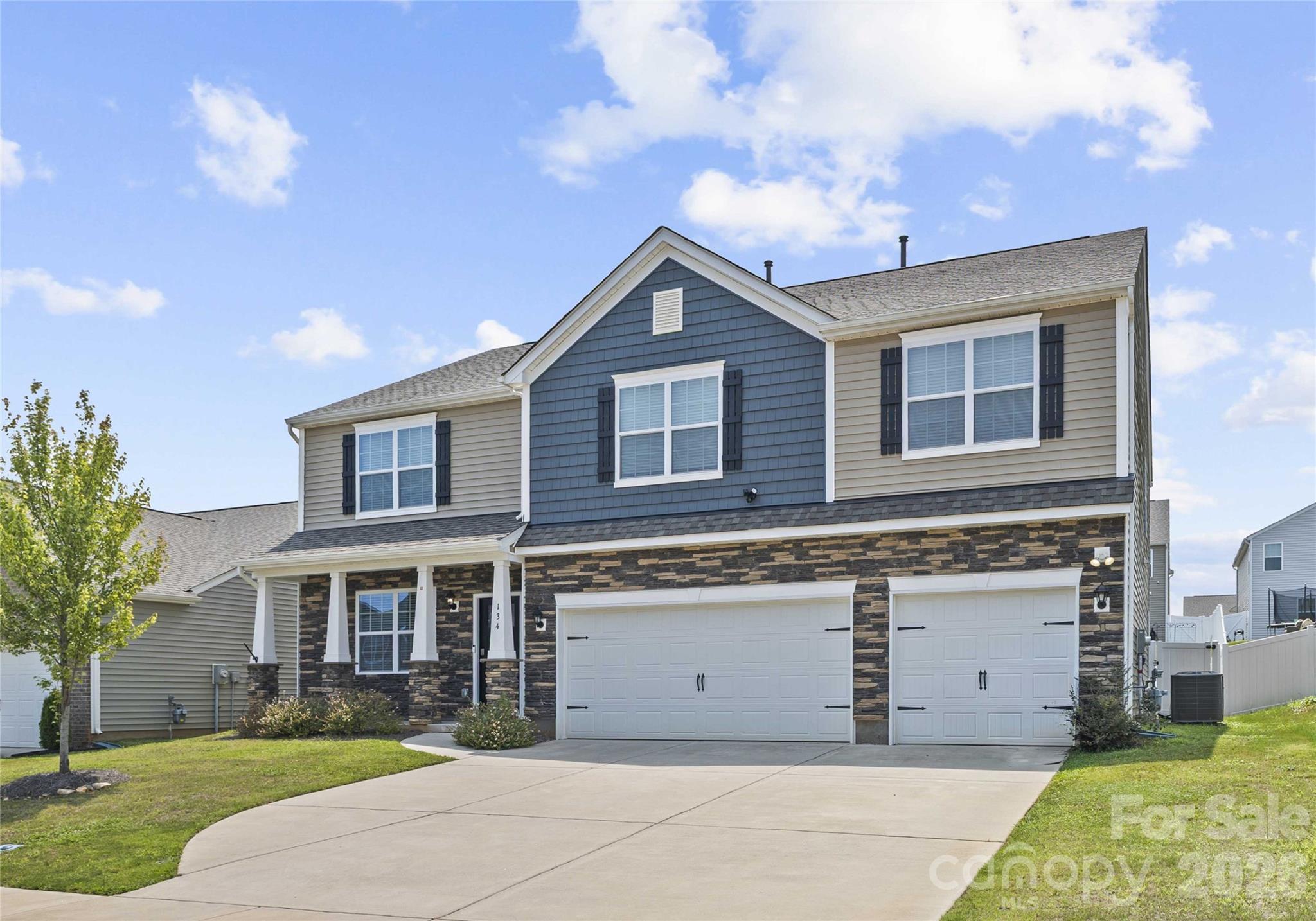 Single Family Residence at 134 Giant Oak Avenue, Statesville, photo 2 of 29