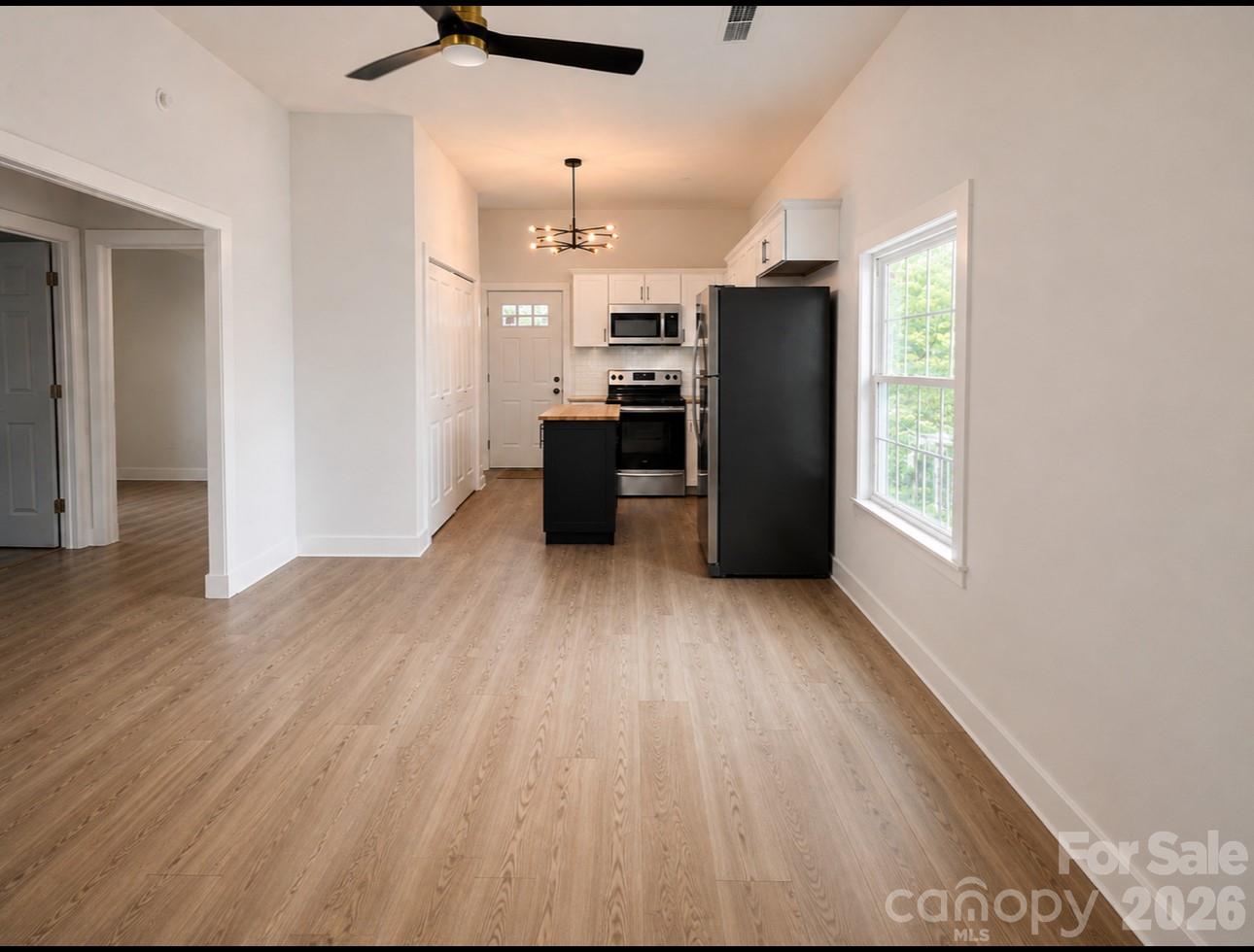 Single Family Residence at 207 Chestnut Street, Gaffney, photo 4 of 13