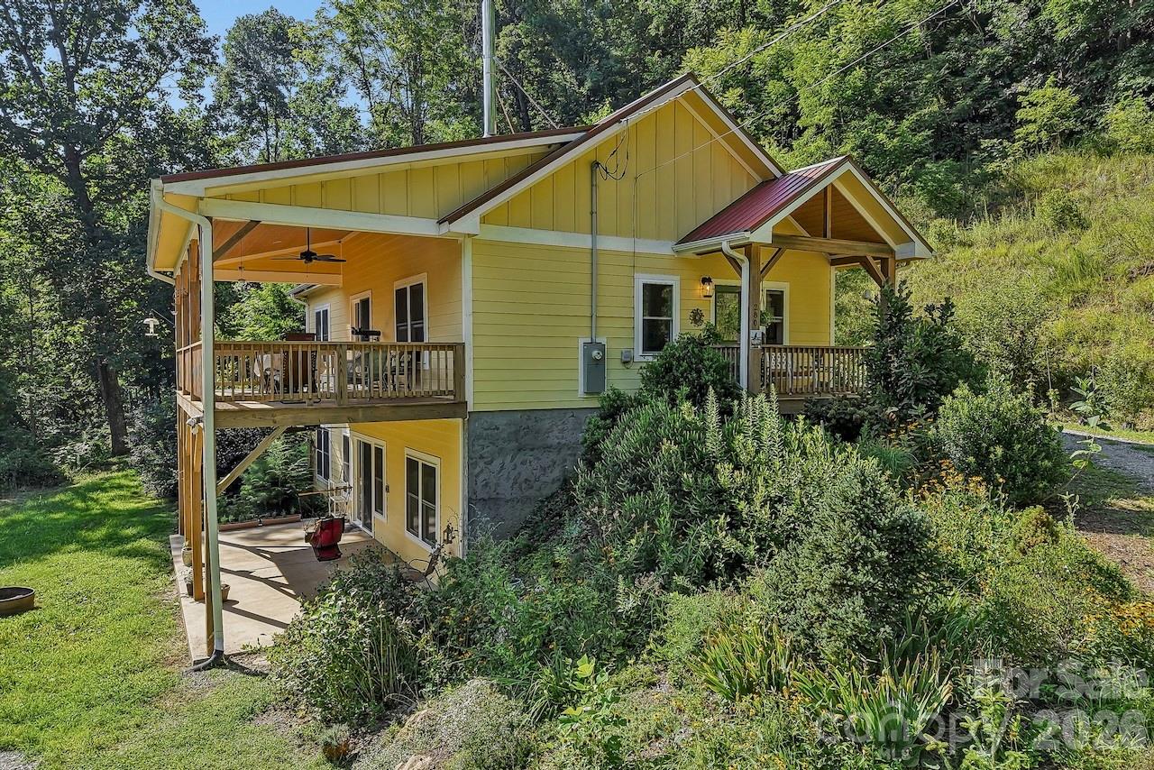 Single Family Residence at 280 Kelses Valley Drive, Mars Hill, photo 6 of 48