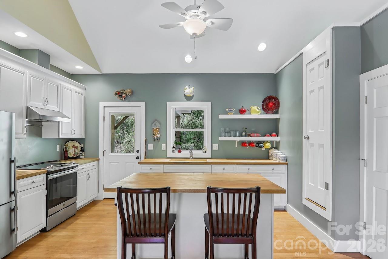 Single Family Residence at 280 Kelses Valley Drive, Mars Hill, photo 22 of 48