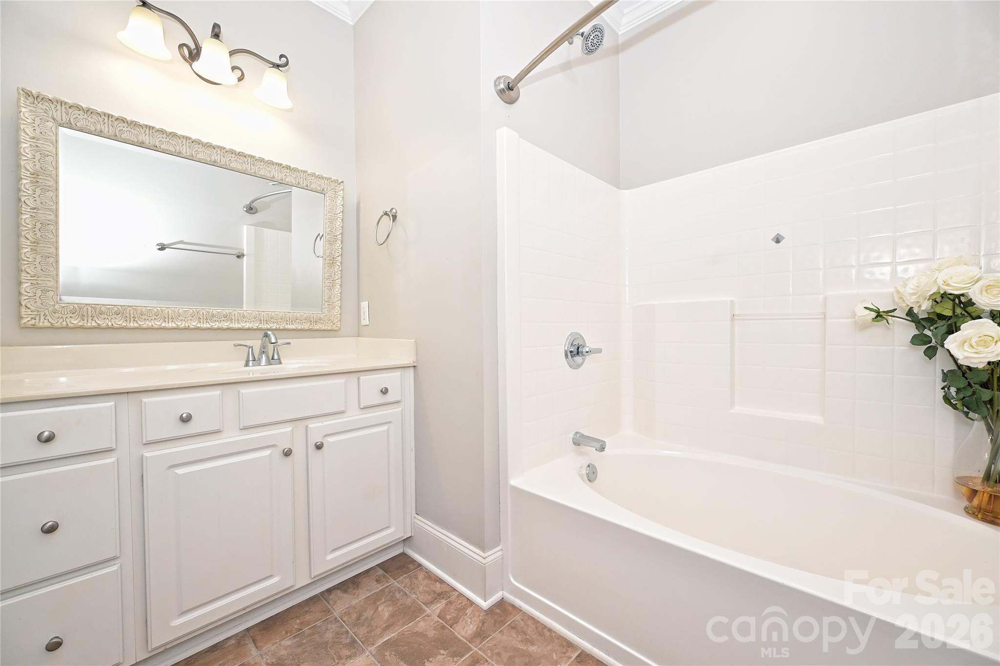 Primary Bedroom En Suite Bathroom - 5732 Village Drive NW, Concord