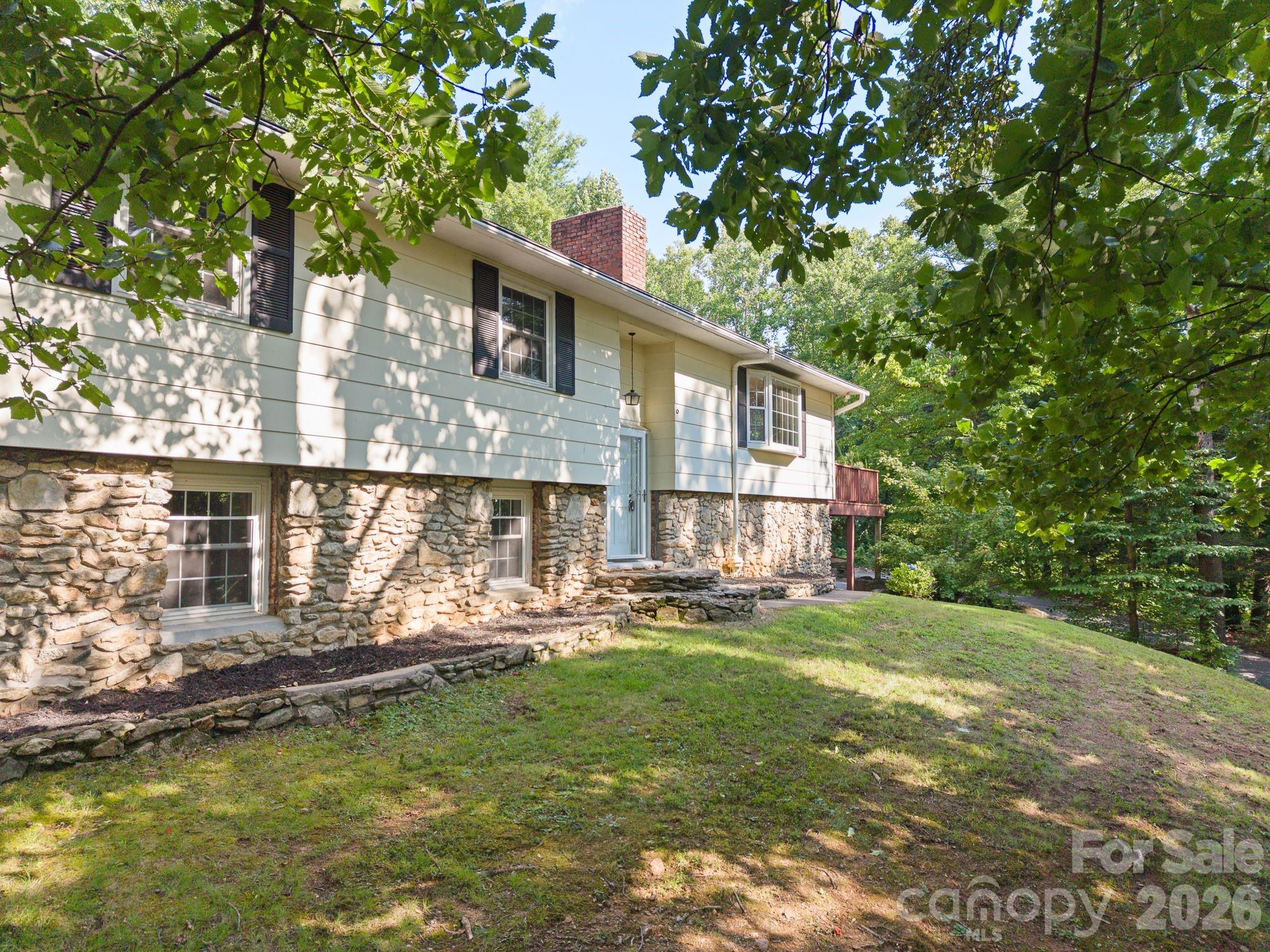 Single Family Residence at 233 Church Road, Fairview, photo 35 of 40