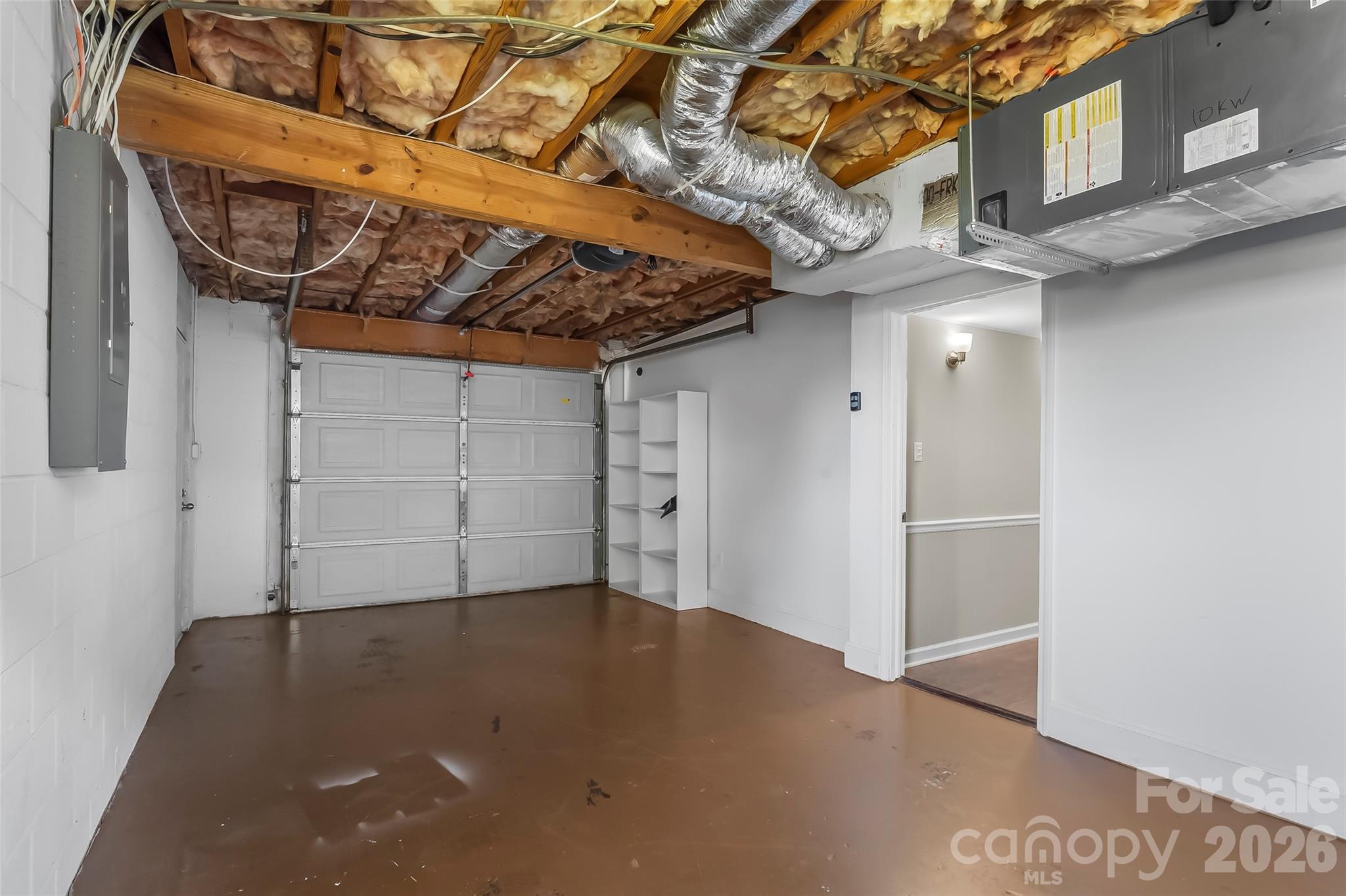 Large 1 car garage - 4405 Landing Court, Hickory